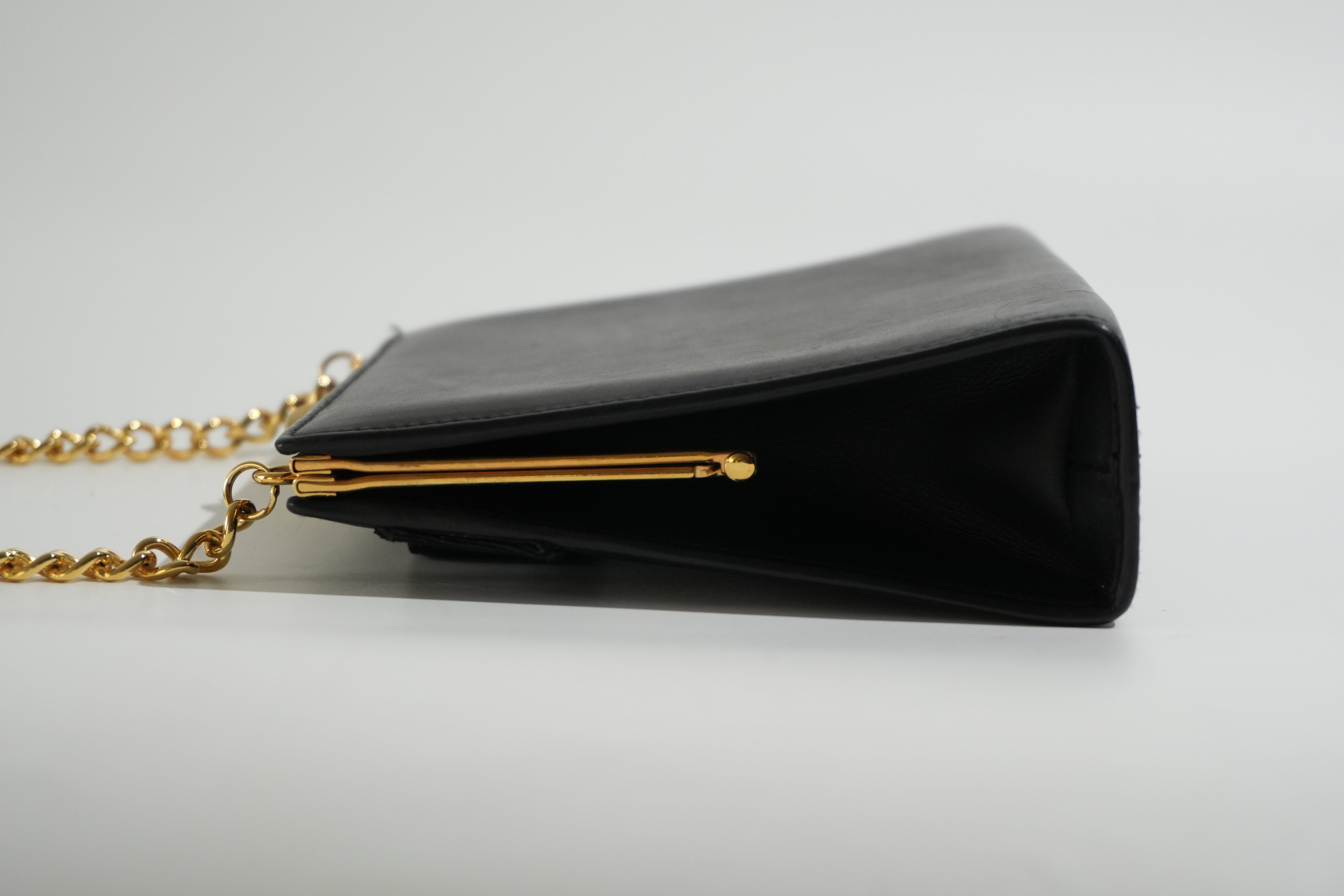 Pre-owned Ferragamo Chain Shoulder Bag Blue