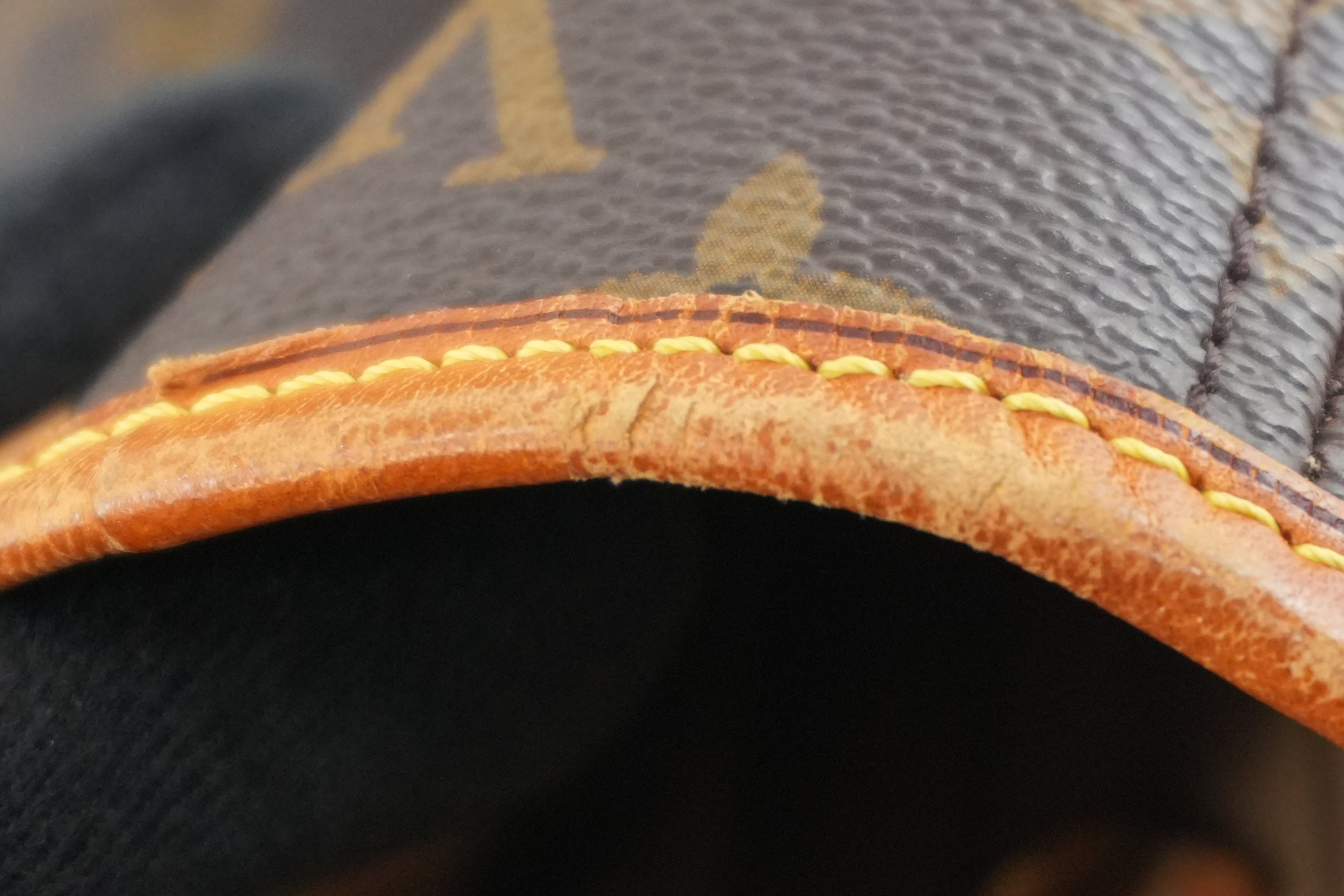 Louis Vuitton Monogram Neverfull MM Shoulder Tote Bag Used