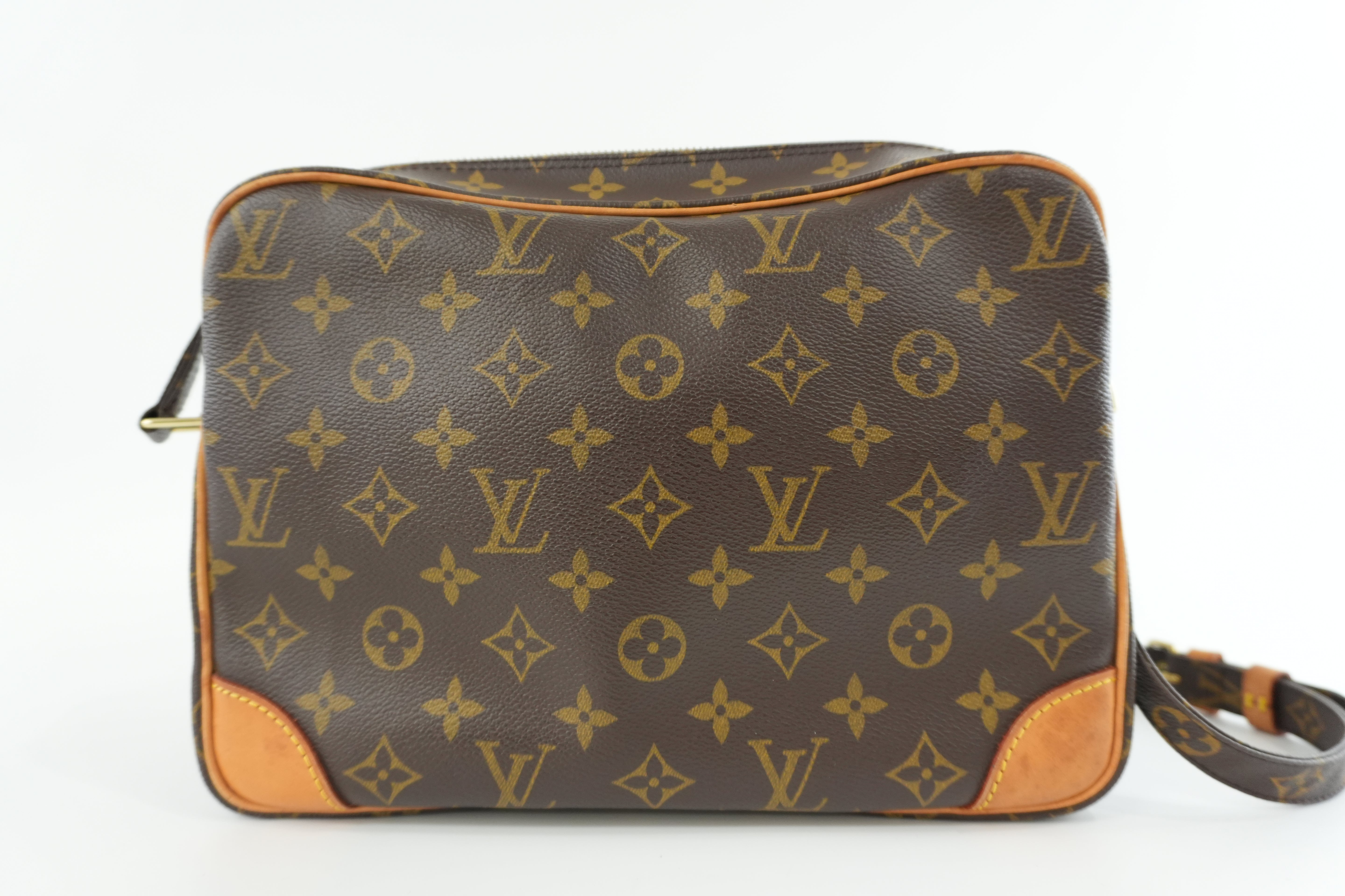 Louis Vuitton Monogram Nile Shoulder Bag Used