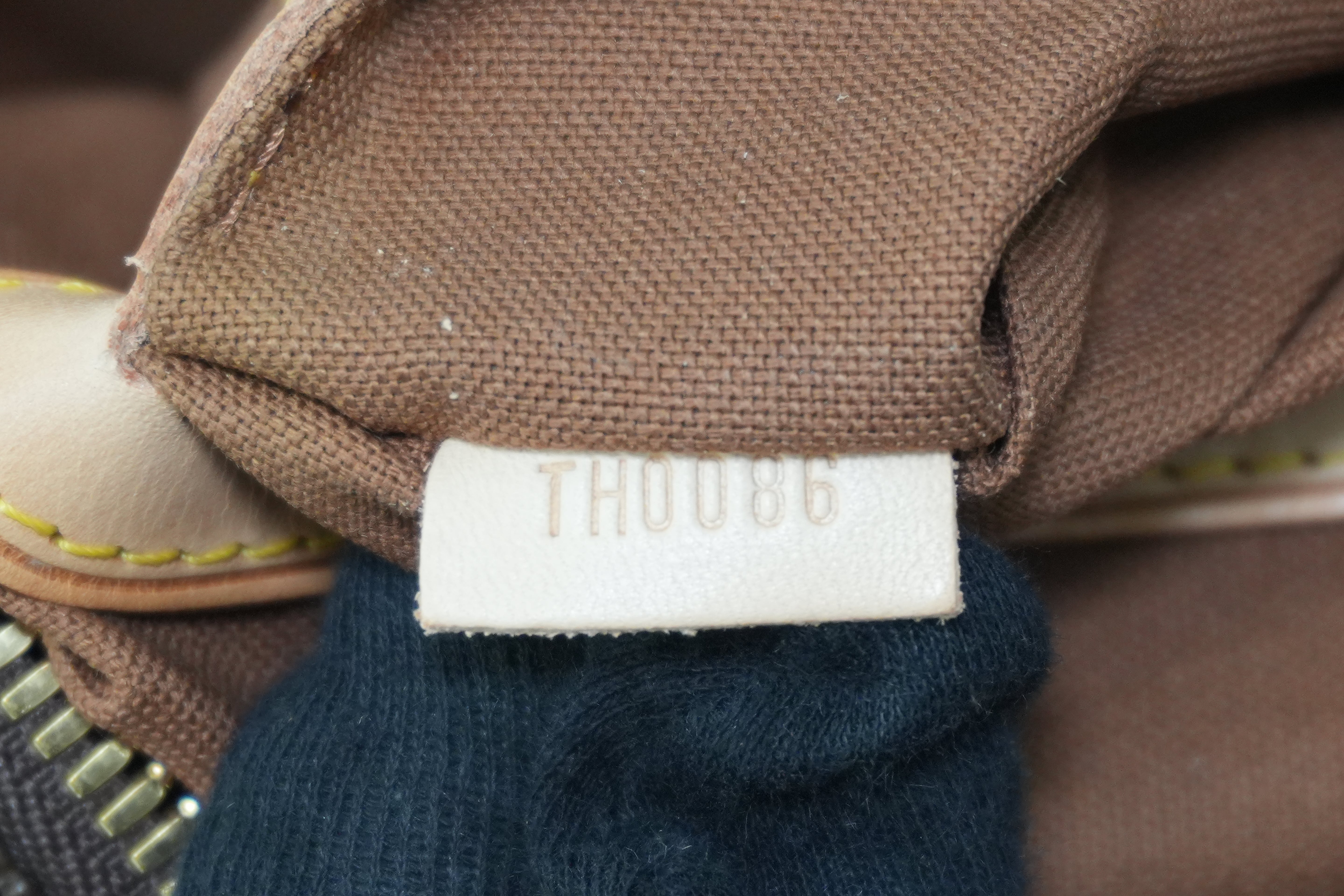 Pre-owned Louis Vuitton Monogram Carry All Travel Bag