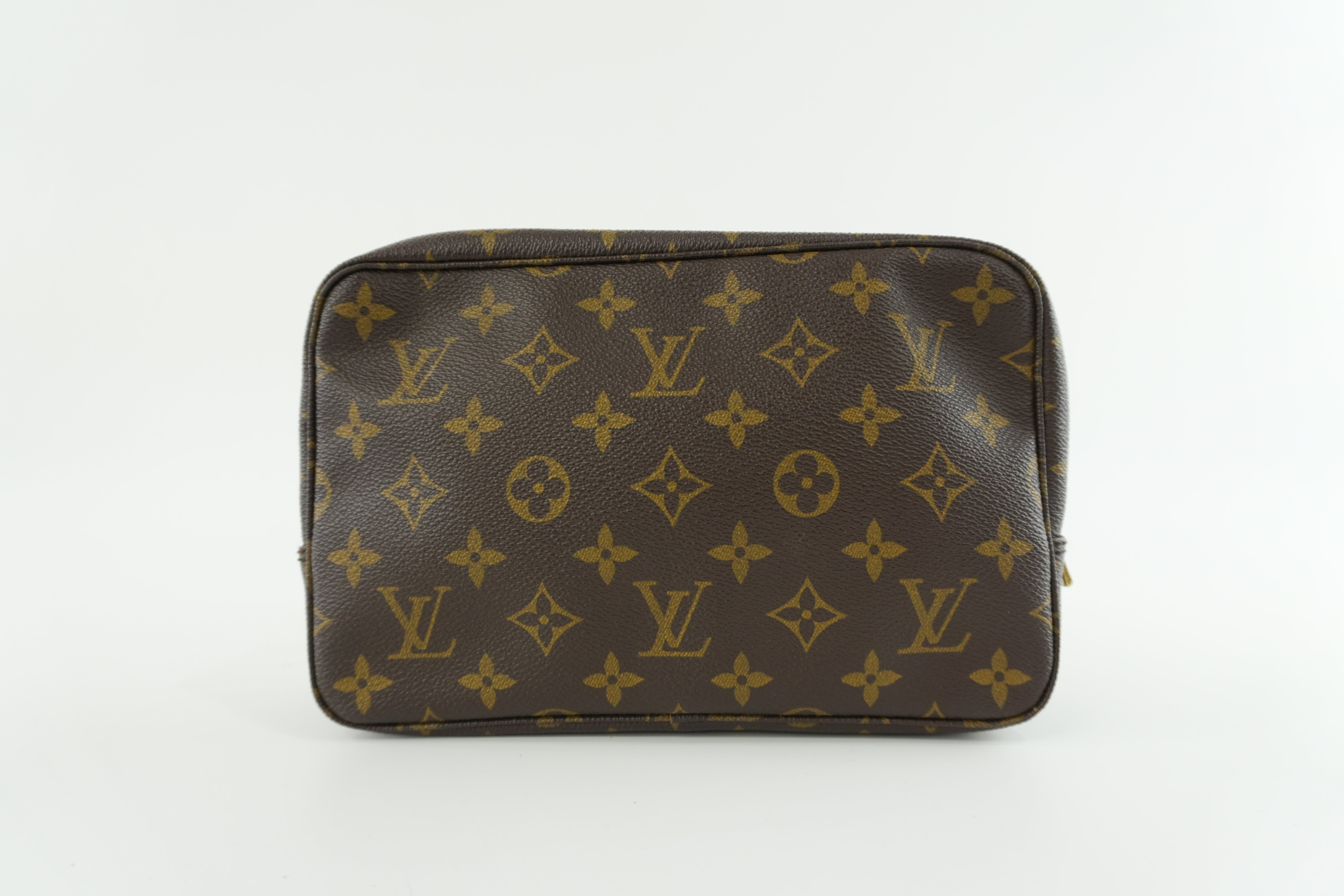 Louis Vuitton Monogram Trousse 23 Pouch Used