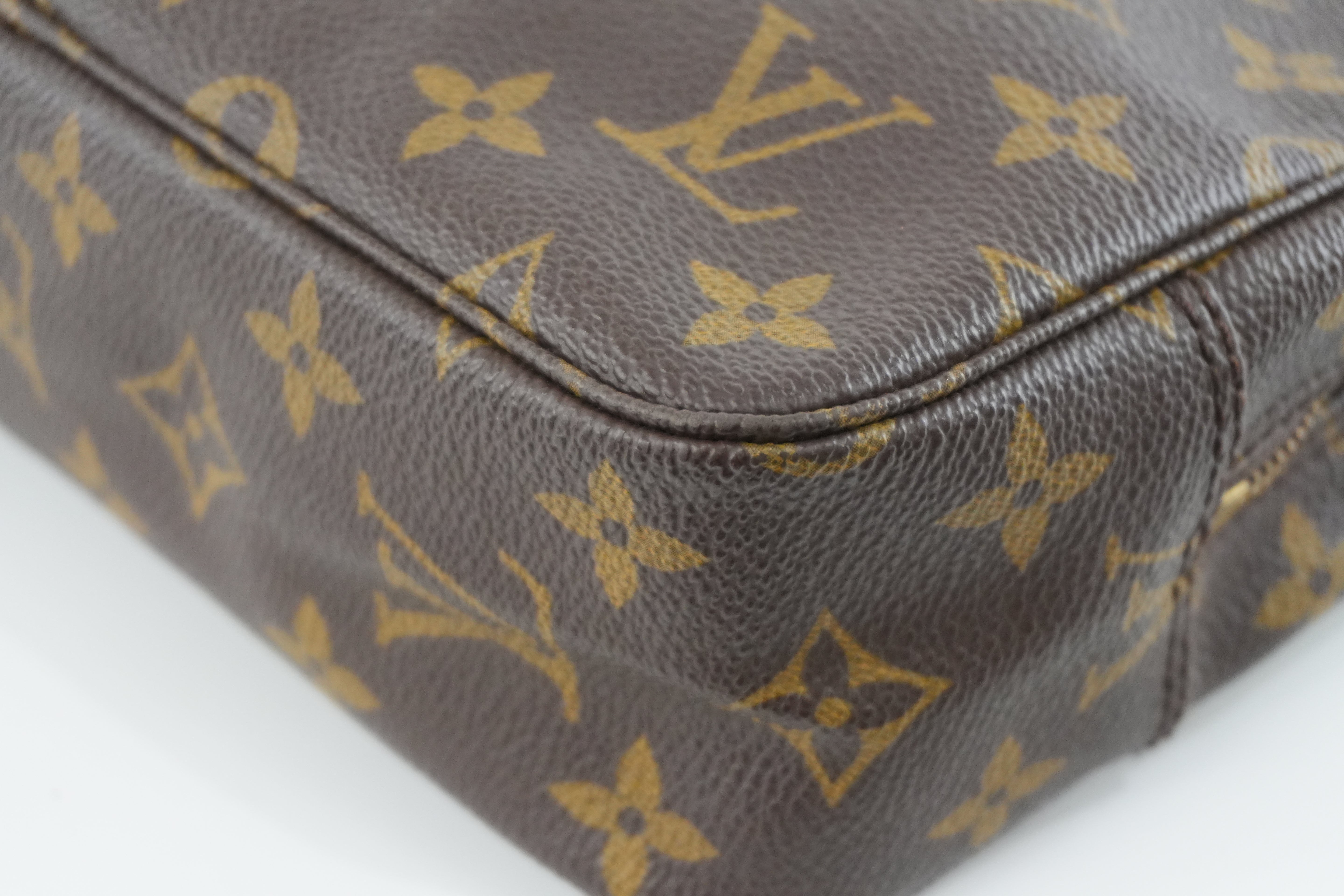 Louis Vuitton Monogram Trousse 23 Pouch Used