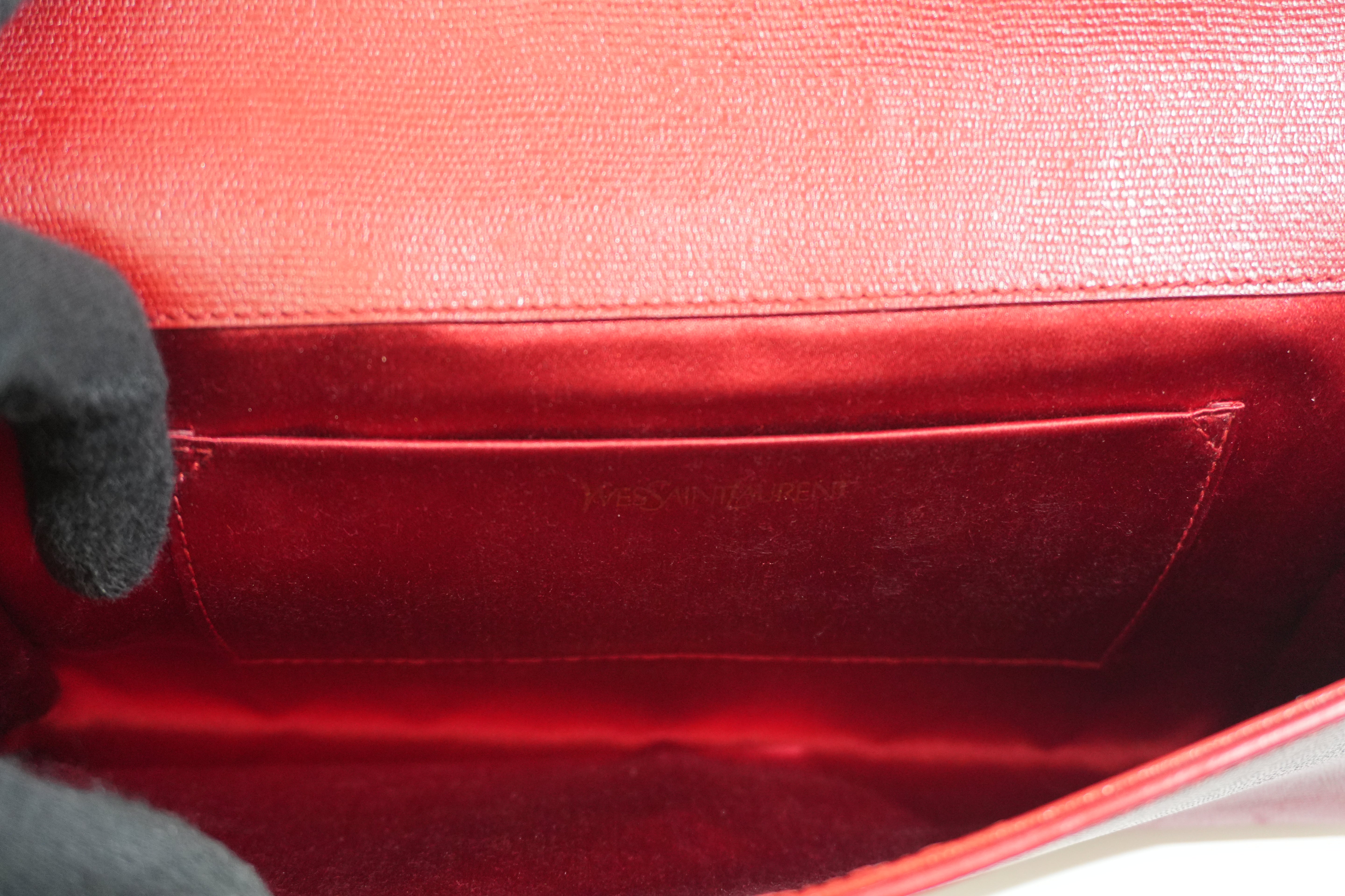 Pre-owned Yves Saint Laurent Calfskin Leather Clutch Bag Red