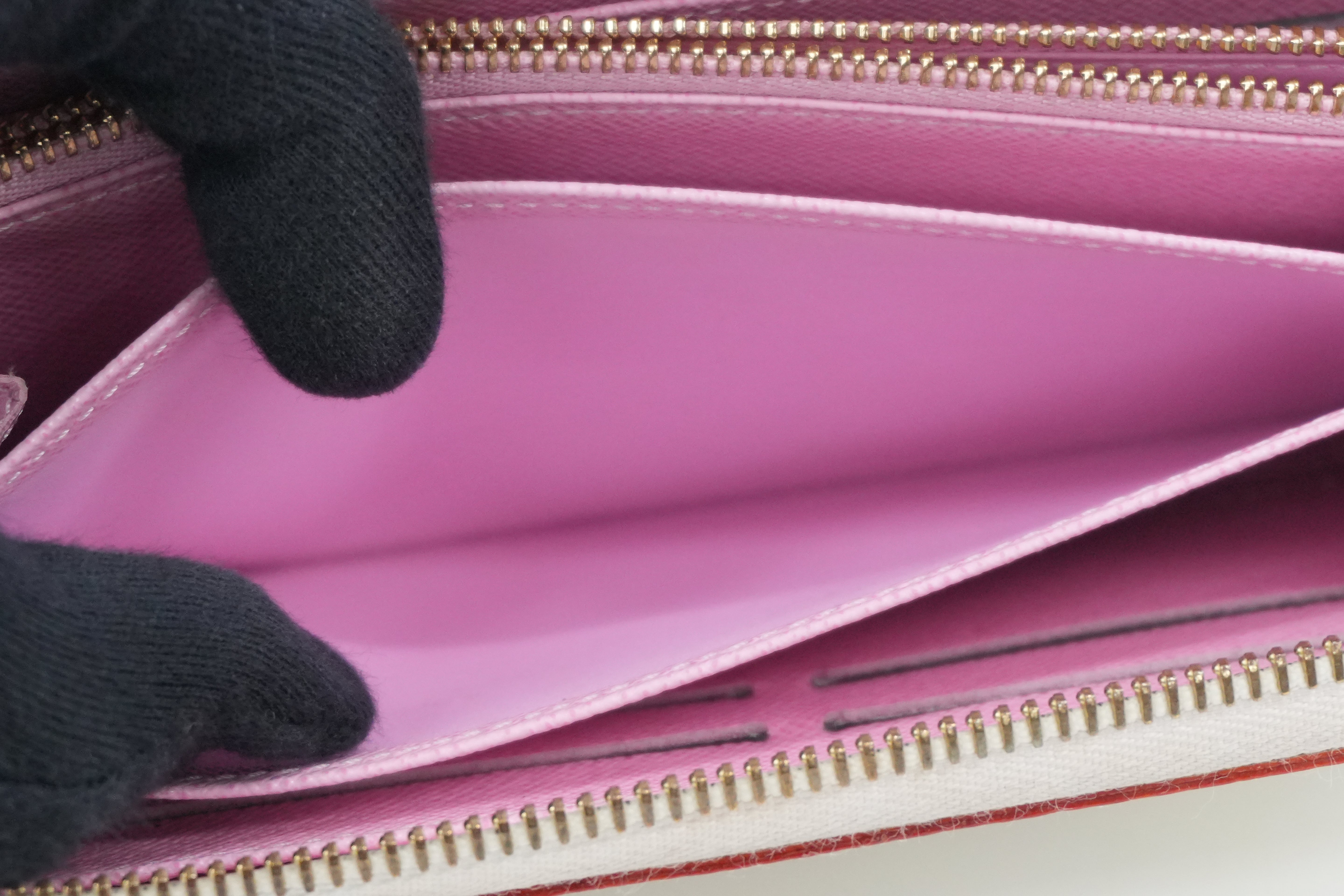 Pre-owned Louis Vuitton Monogram Multicolore Zippy Wallet White