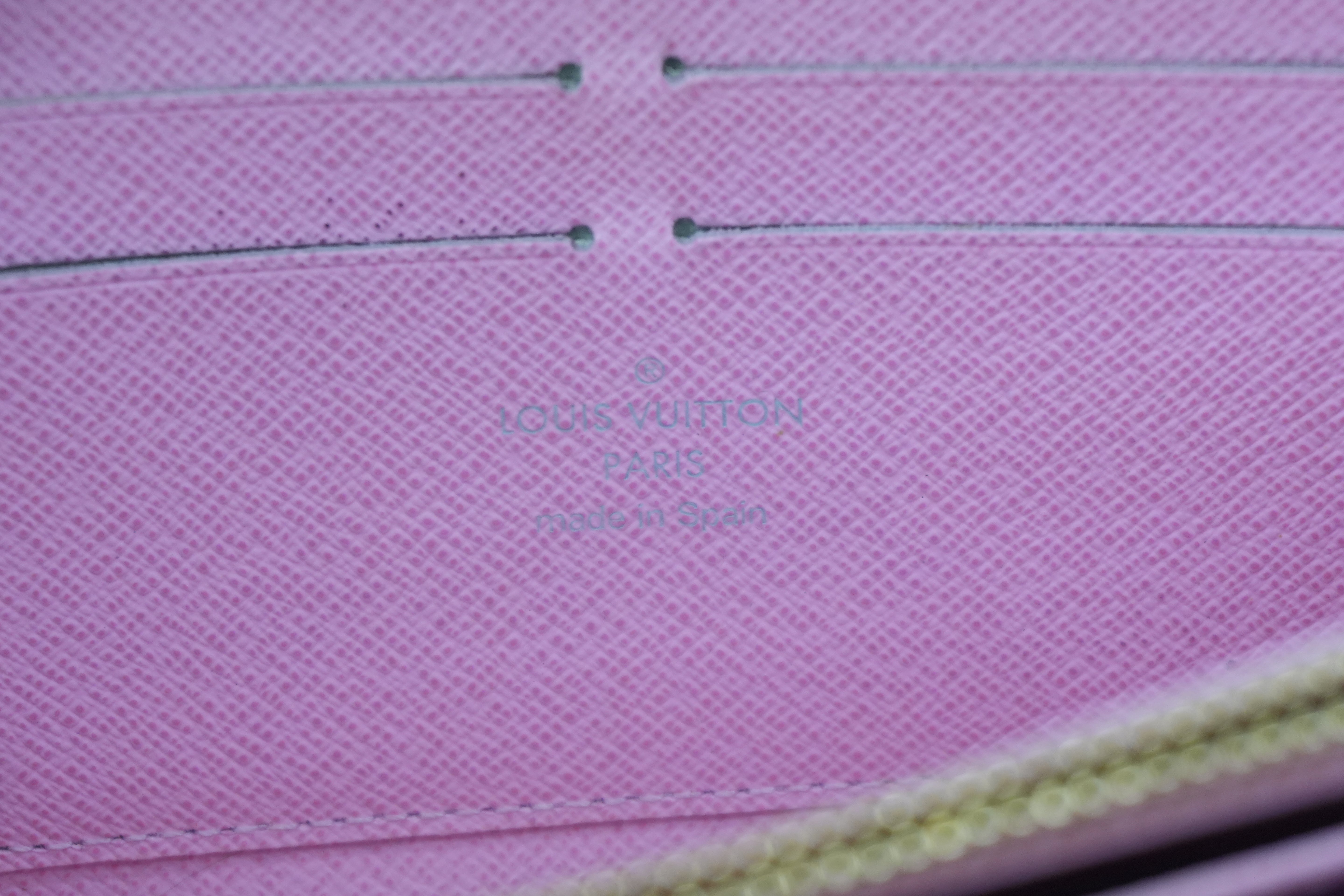 Pre-owned Louis Vuitton Monogram Multicolore Zippy Wallet White