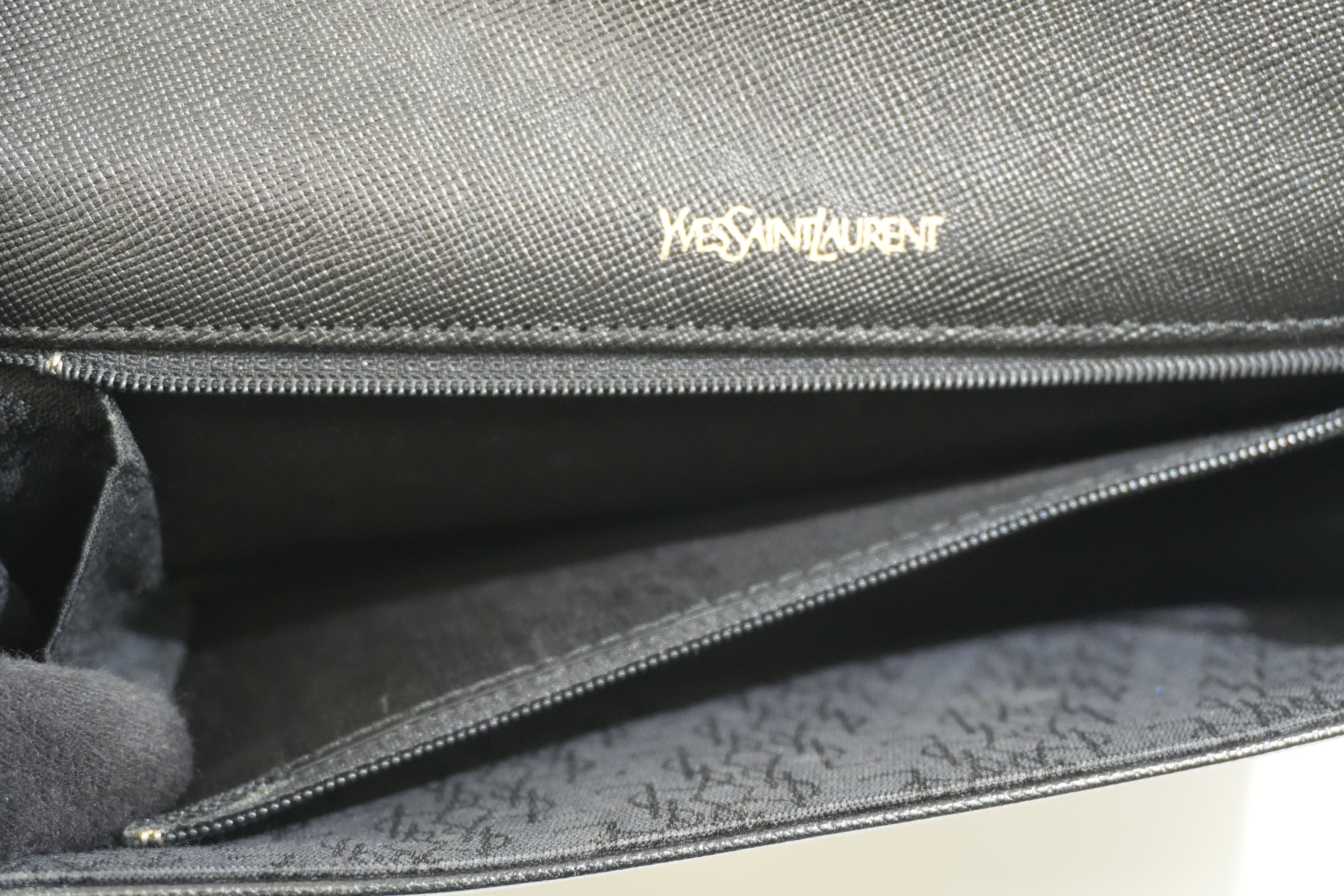 Pre-owned Saint Laurent Leather Clutch Bag Black