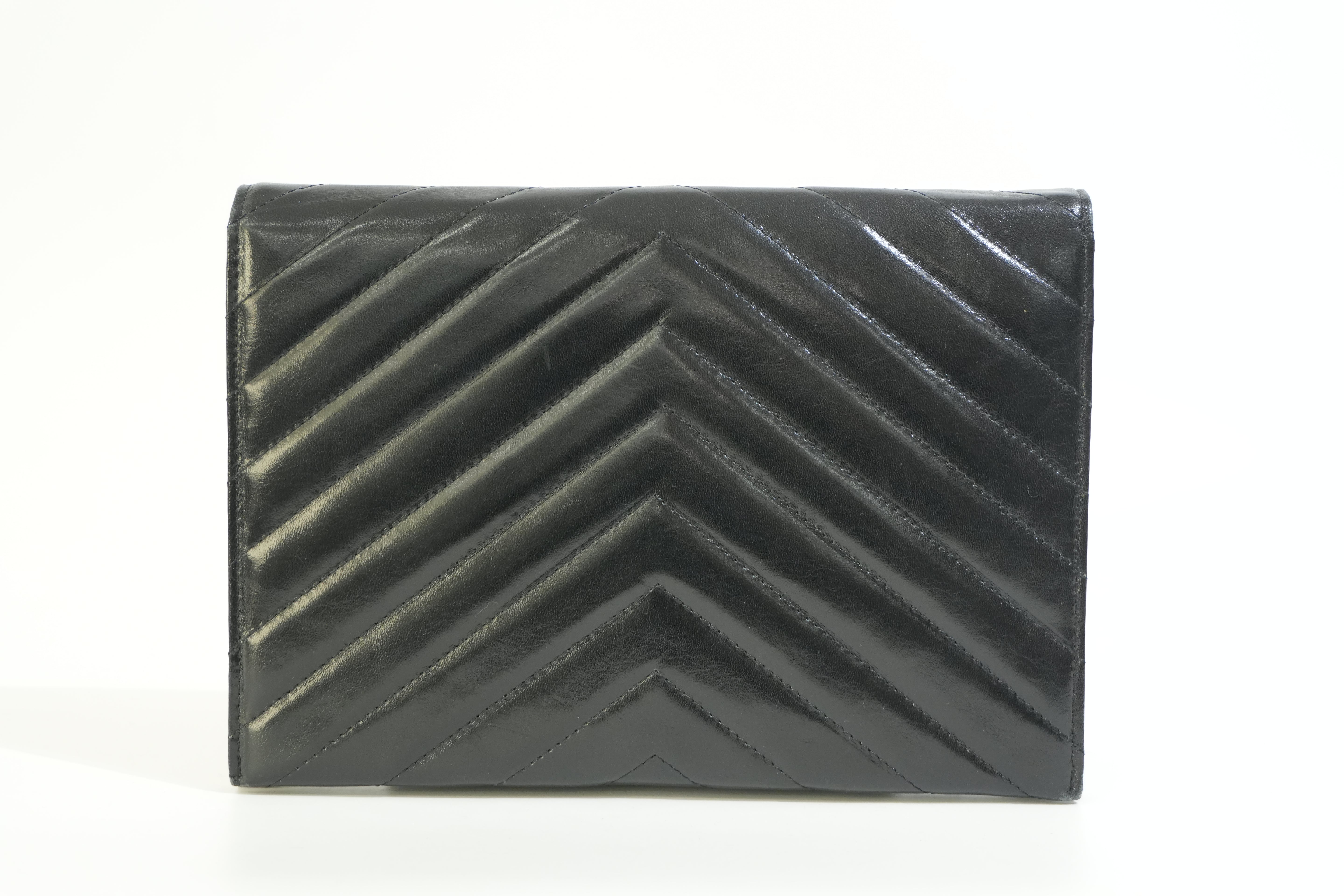 Pre-owned Yves Saint Laurent Calfskin Leather Clutch Bag Black