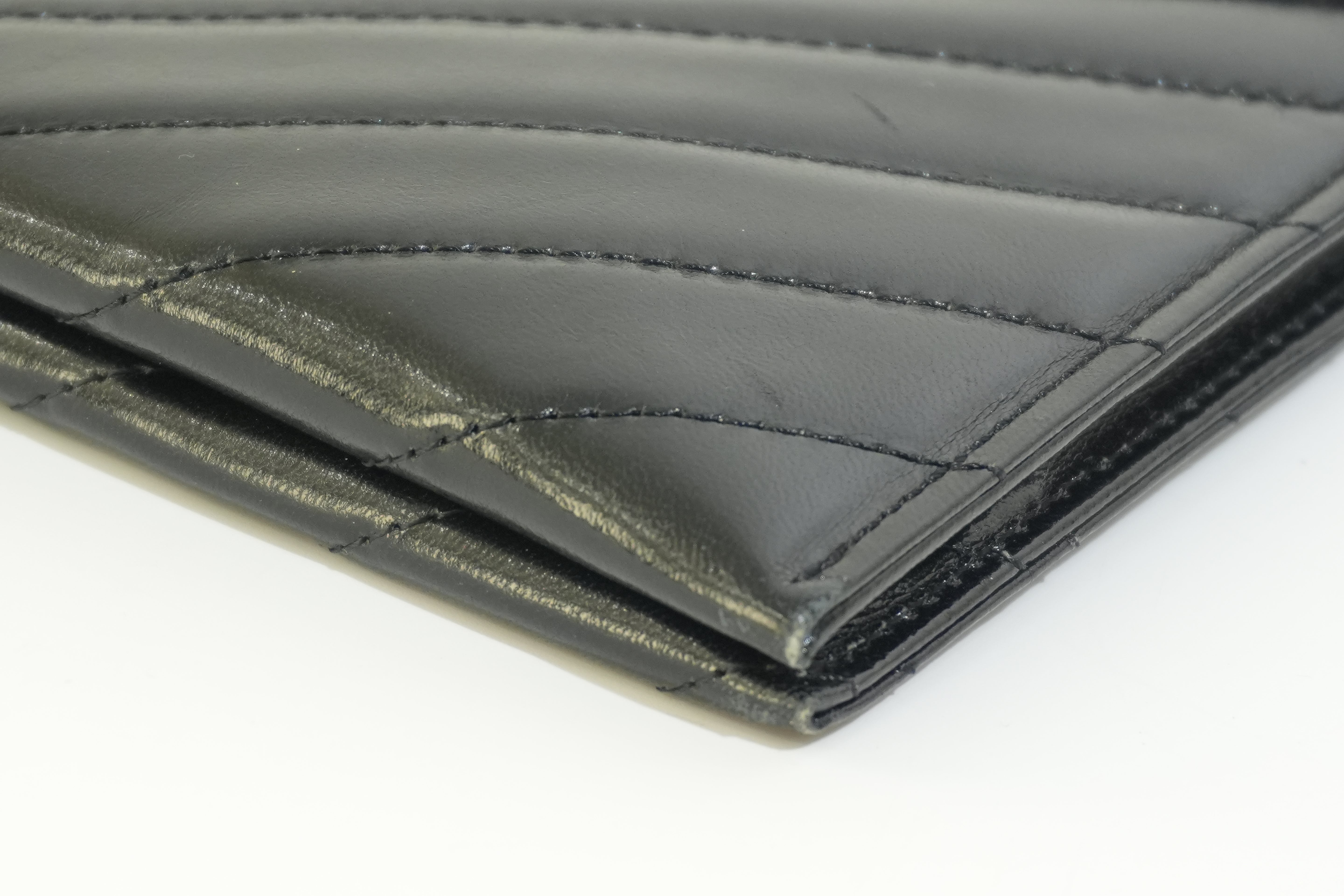 Pre-owned Yves Saint Laurent Calfskin Leather Clutch Bag Black