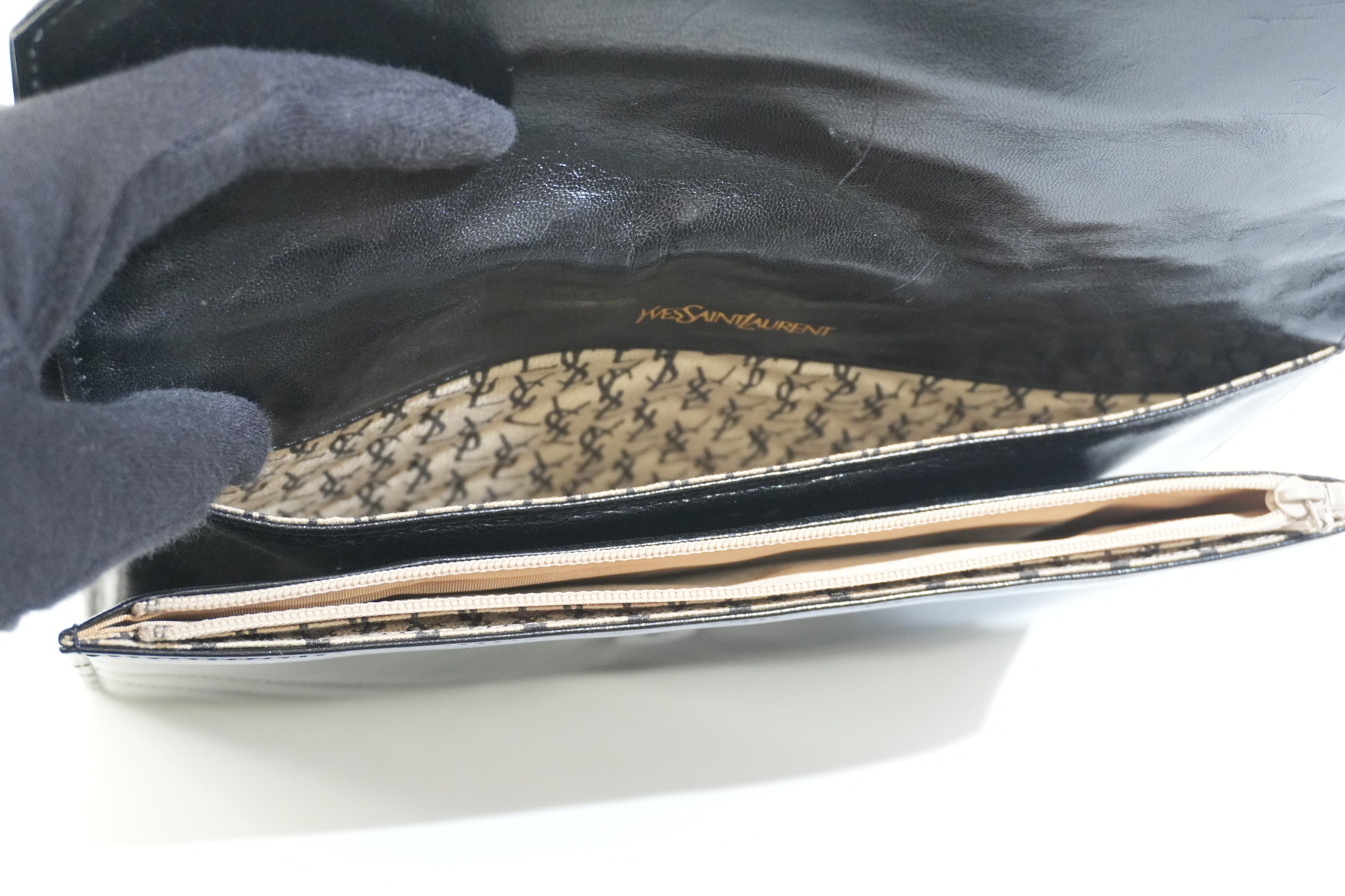 Pre-owned Yves Saint Laurent Calfskin Leather Clutch Bag Black