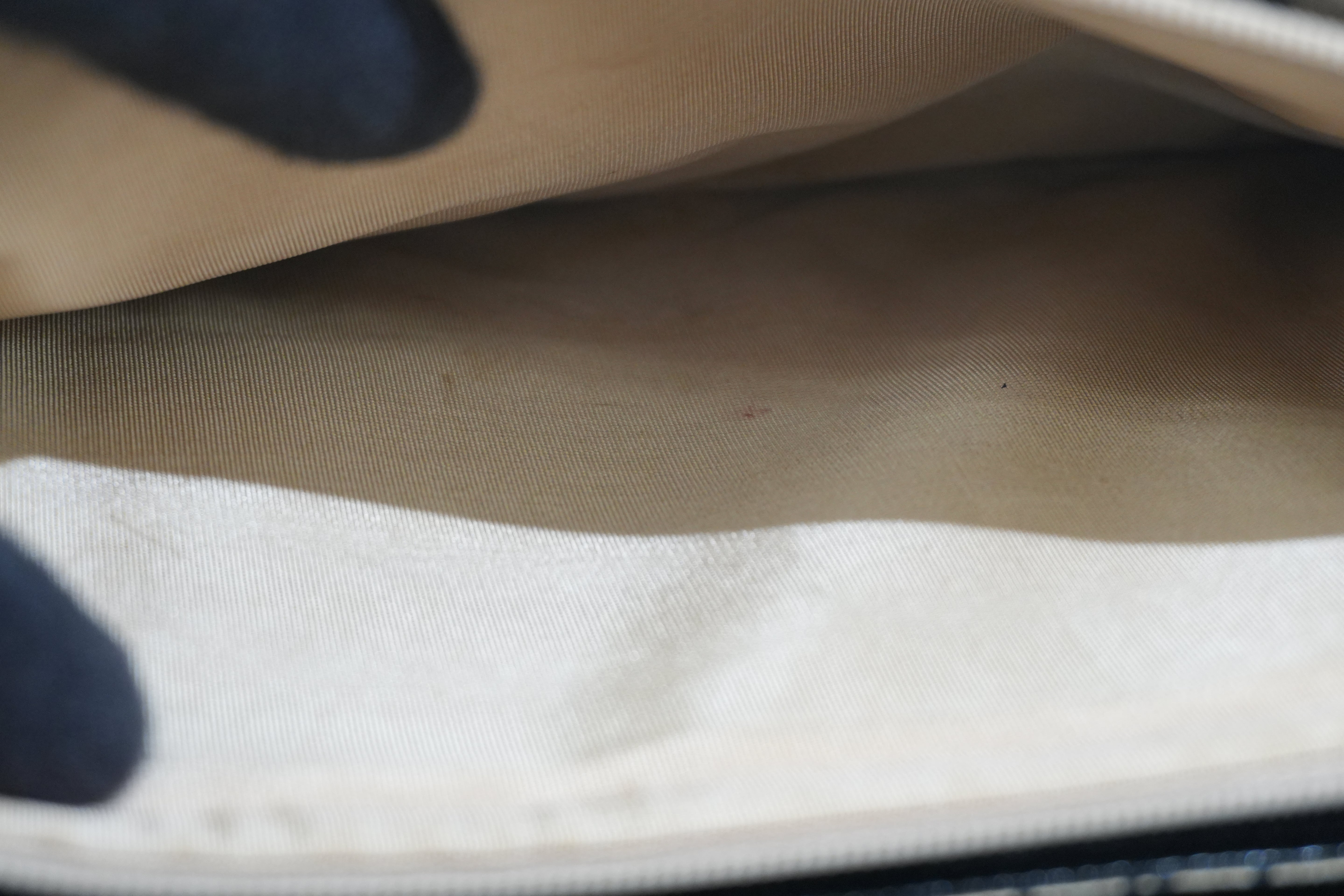 Pre-owned Yves Saint Laurent Calfskin Leather Clutch Bag Black