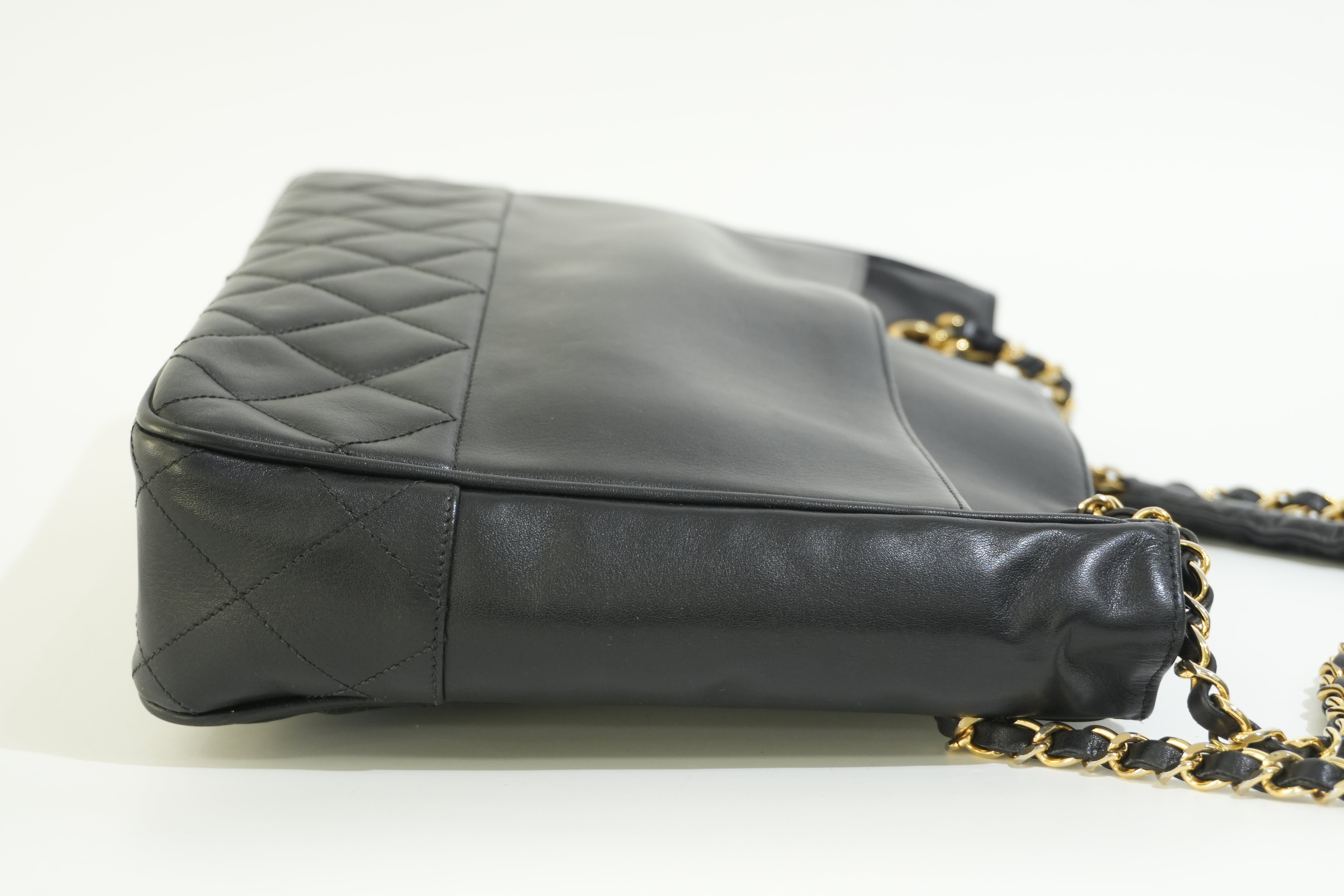 Pre-owned Chanel Lambskin Chain Shoulder Bag Black