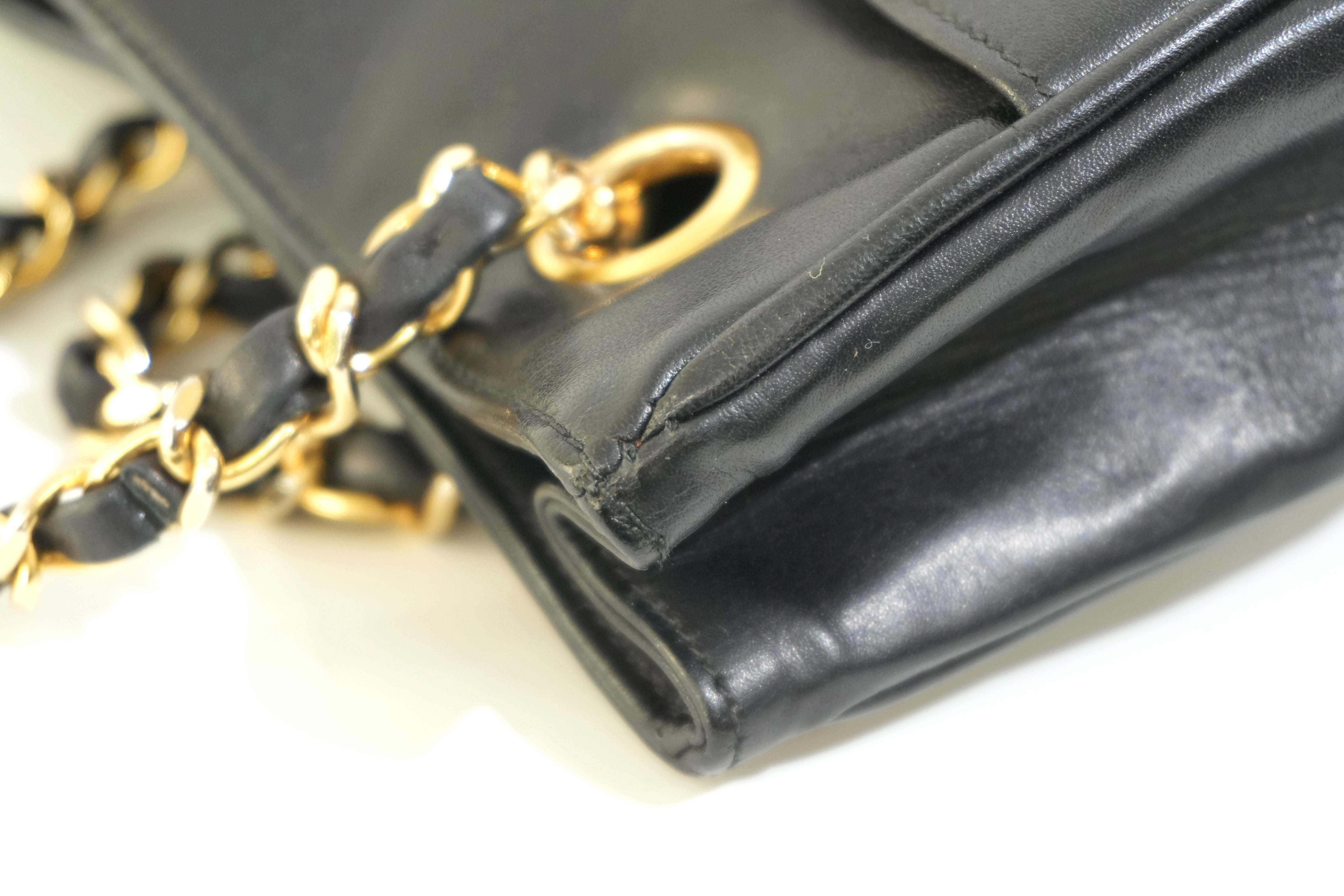 Pre-owned Chanel Lambskin Chain Shoulder Bag Black