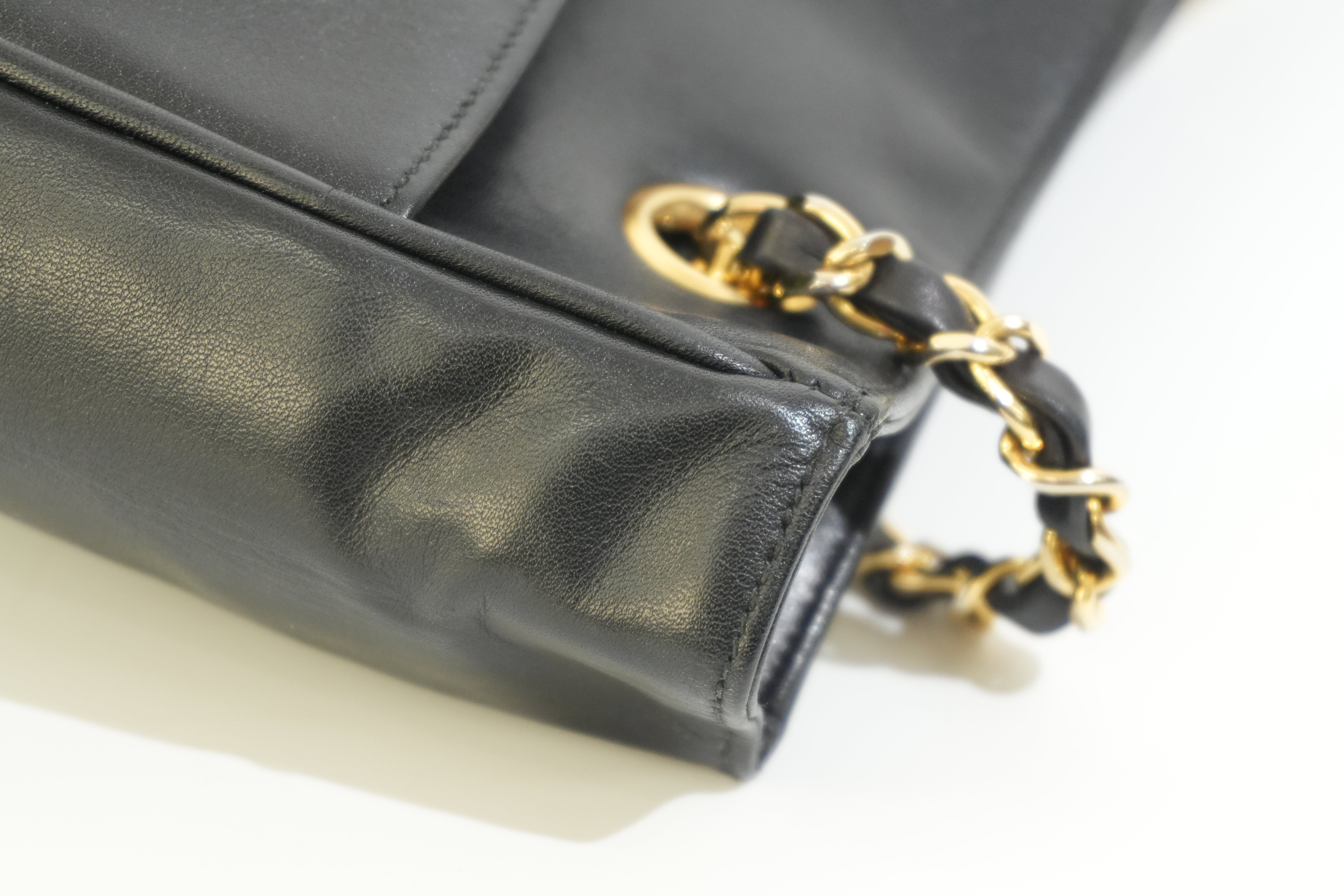 Pre-owned Chanel Lambskin Chain Shoulder Bag Black