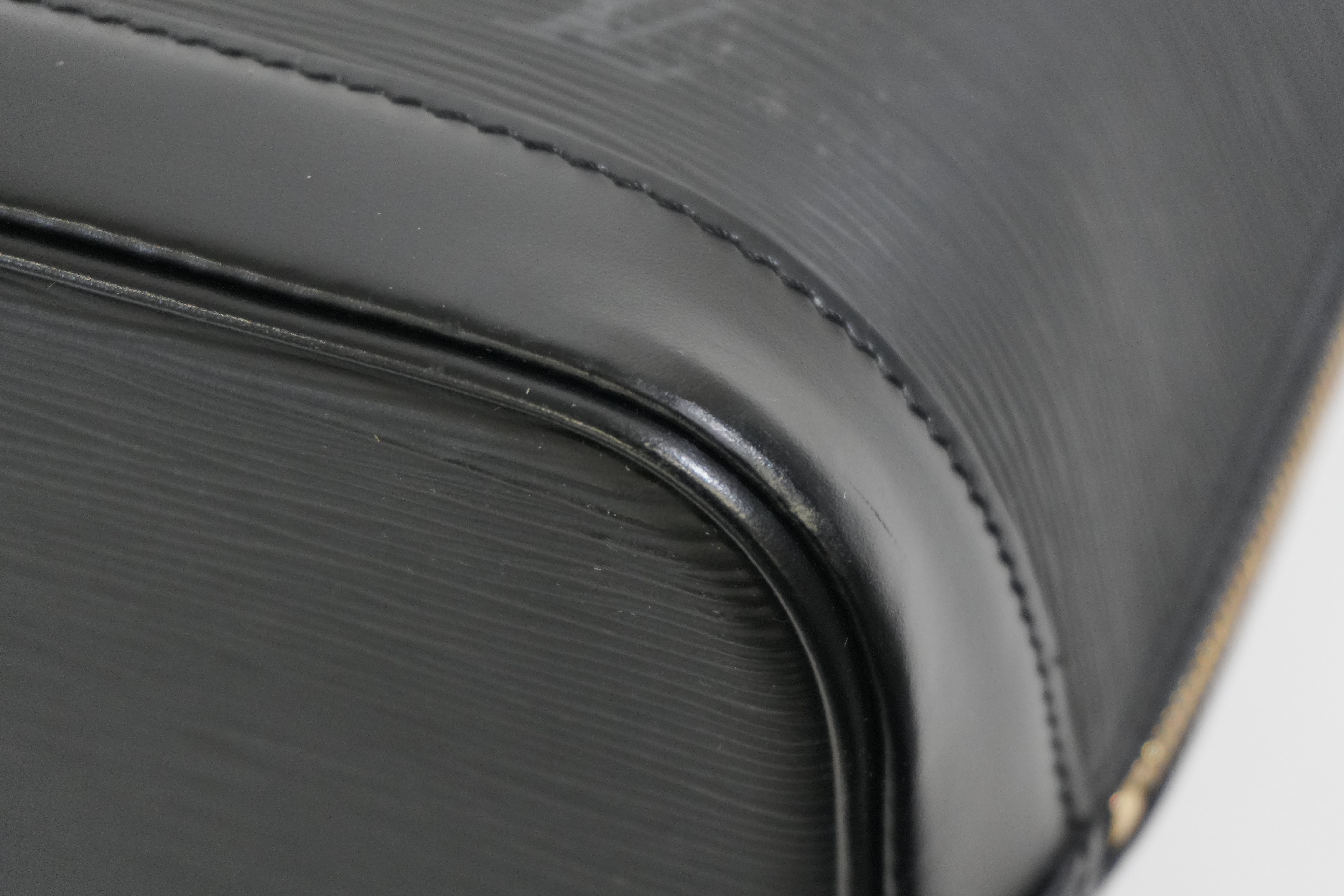 Pre-owned Louis Vuitton Alma PM Handbag Black