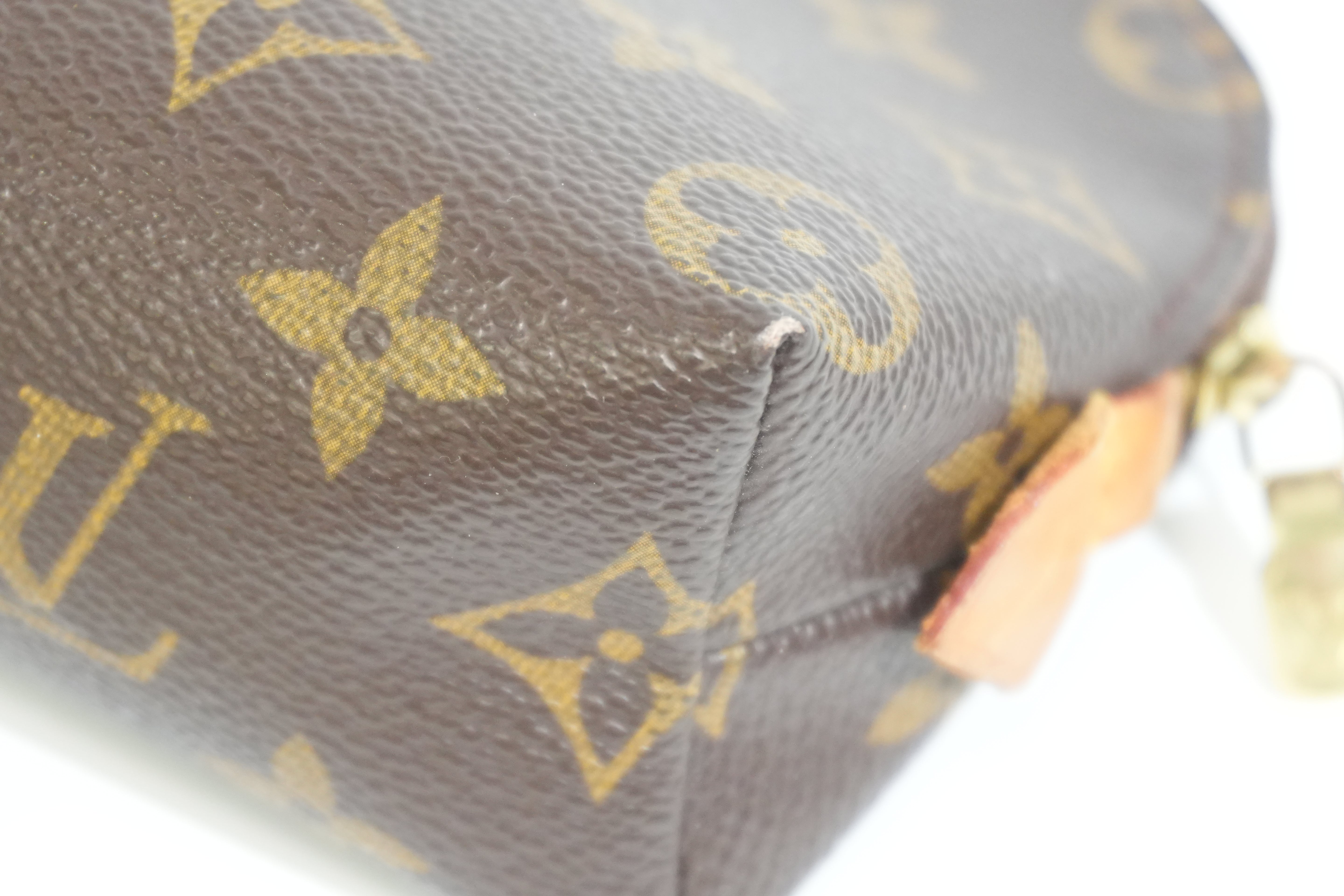 Pre-owned Louis Vuitton Monogram Cosmetic Pouch
