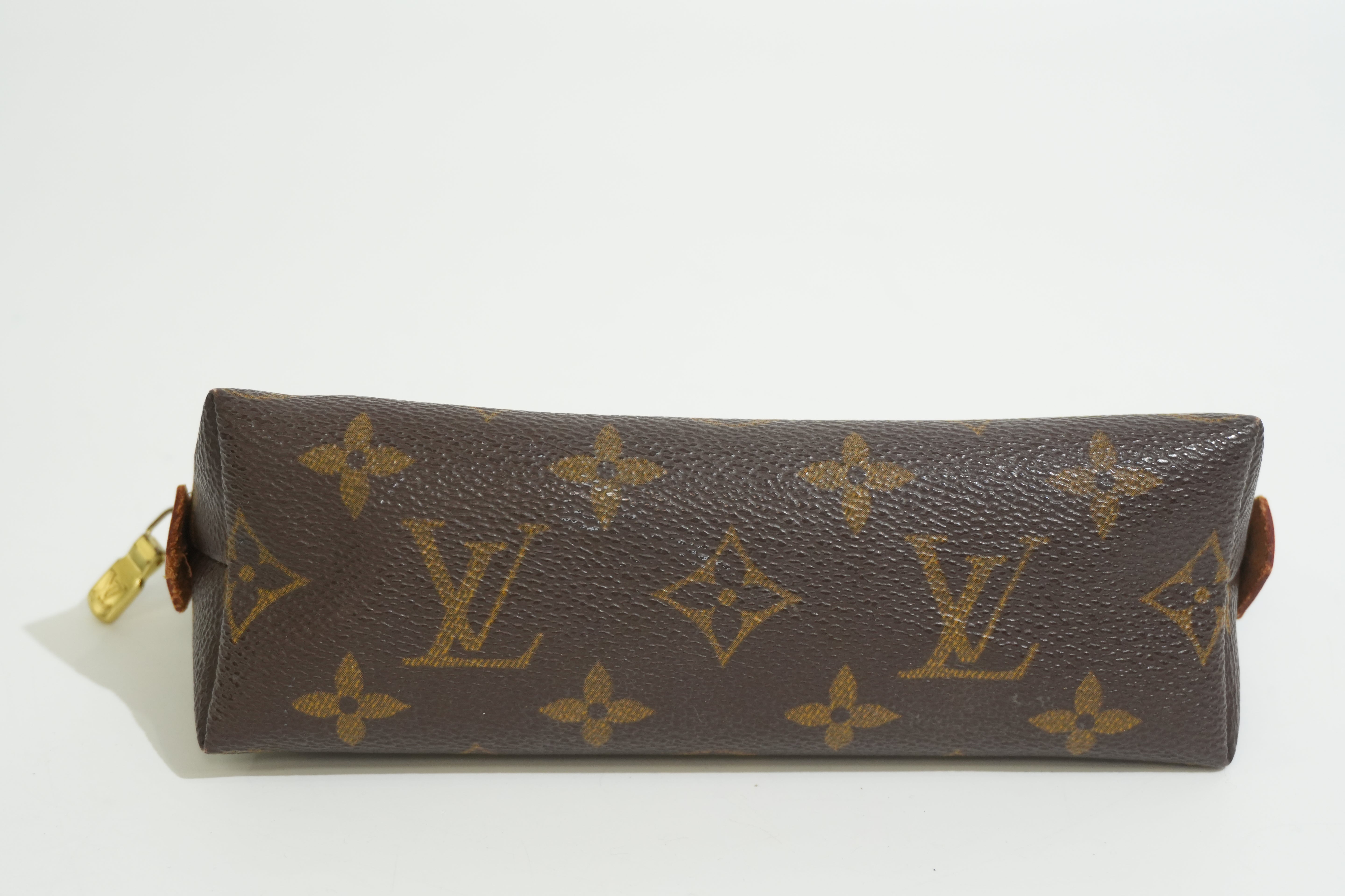 Pre-owned Louis Vuitton Monogram Cosmetic Pouch