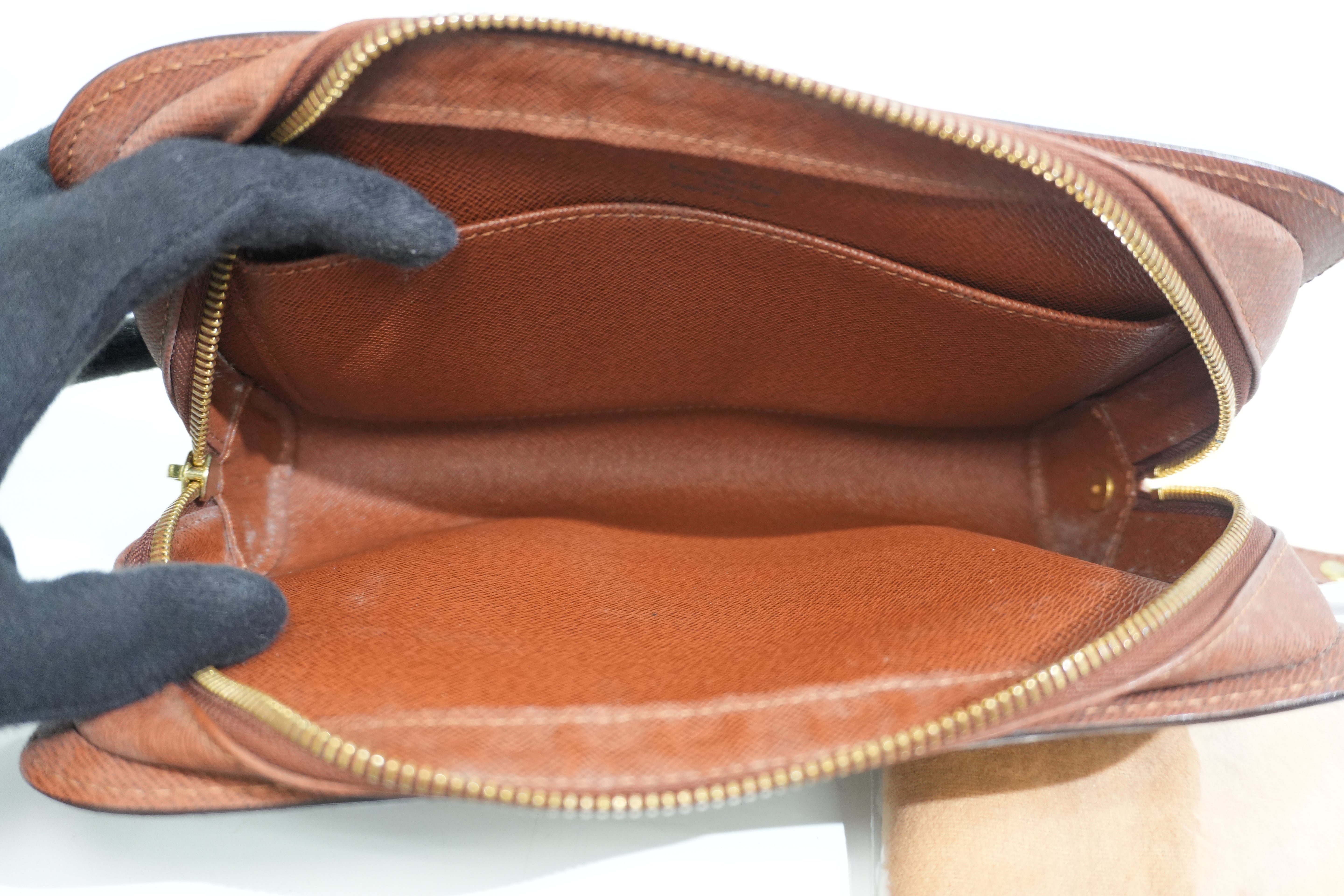 Pre-owned Louis Vuitton Monogram Orsay Clutch