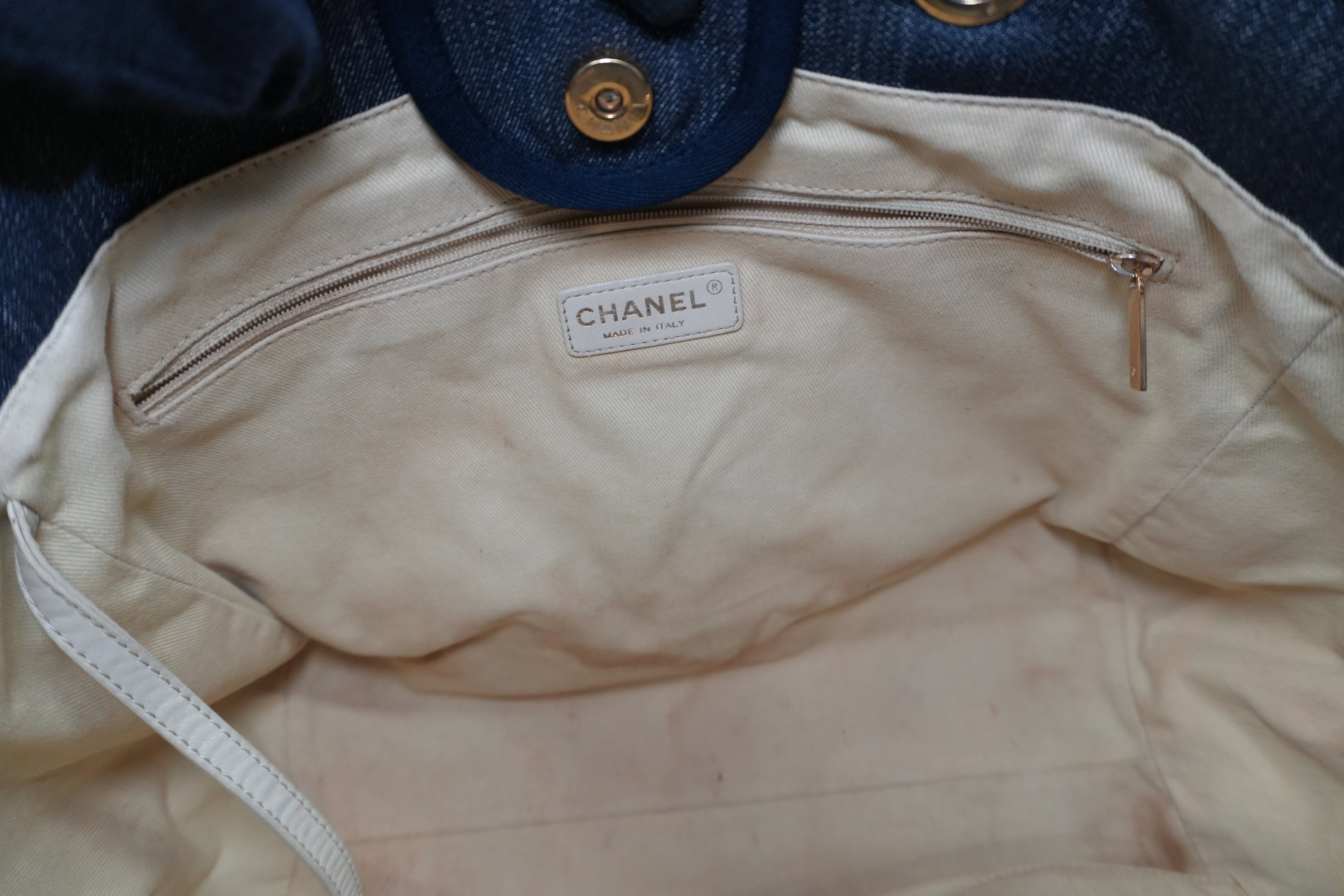 Pre-owned Chanel Deauville Tote Bag Blue Denim