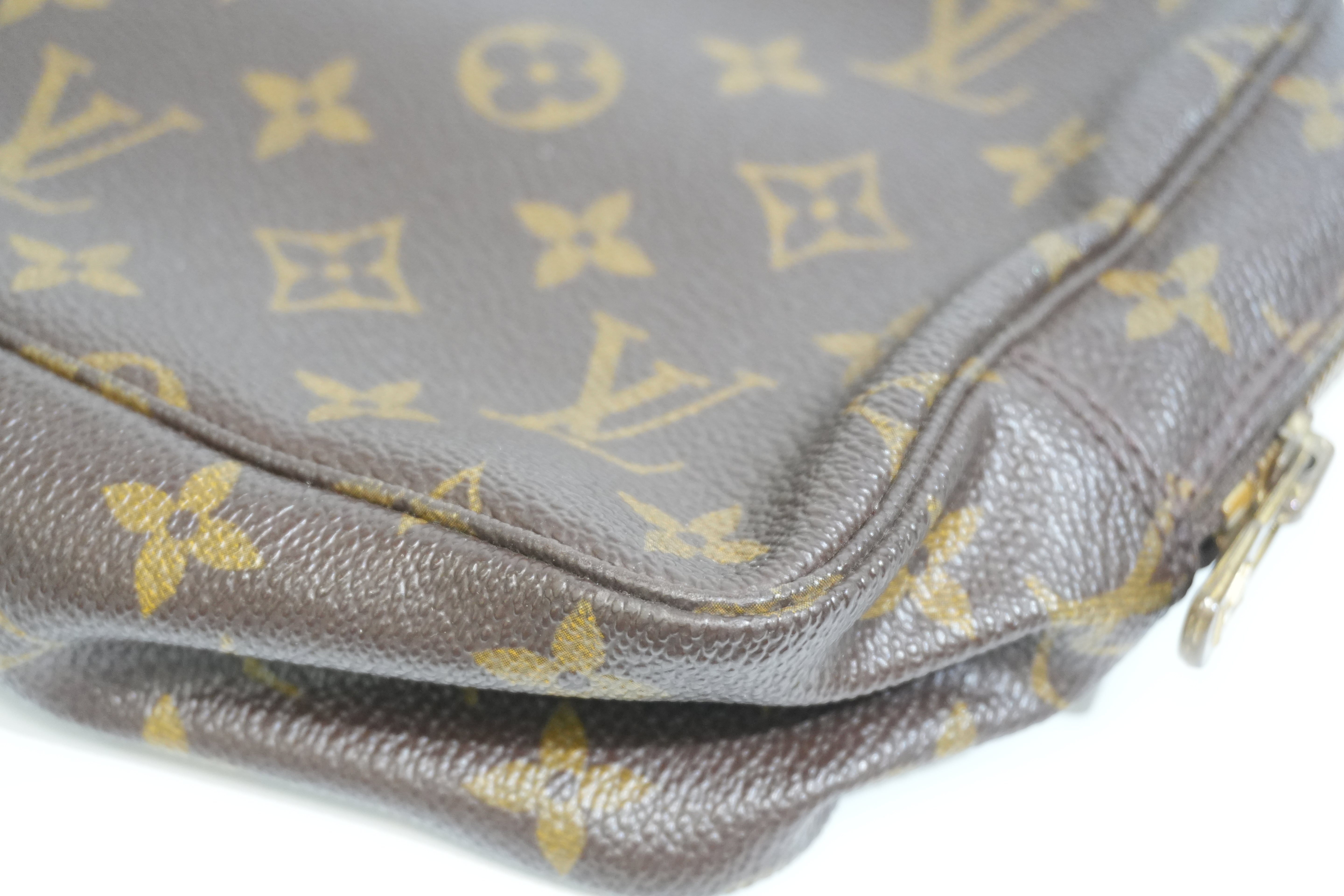 Pre-owned Louis Vuitton Monogram Trousse 23 Pouch