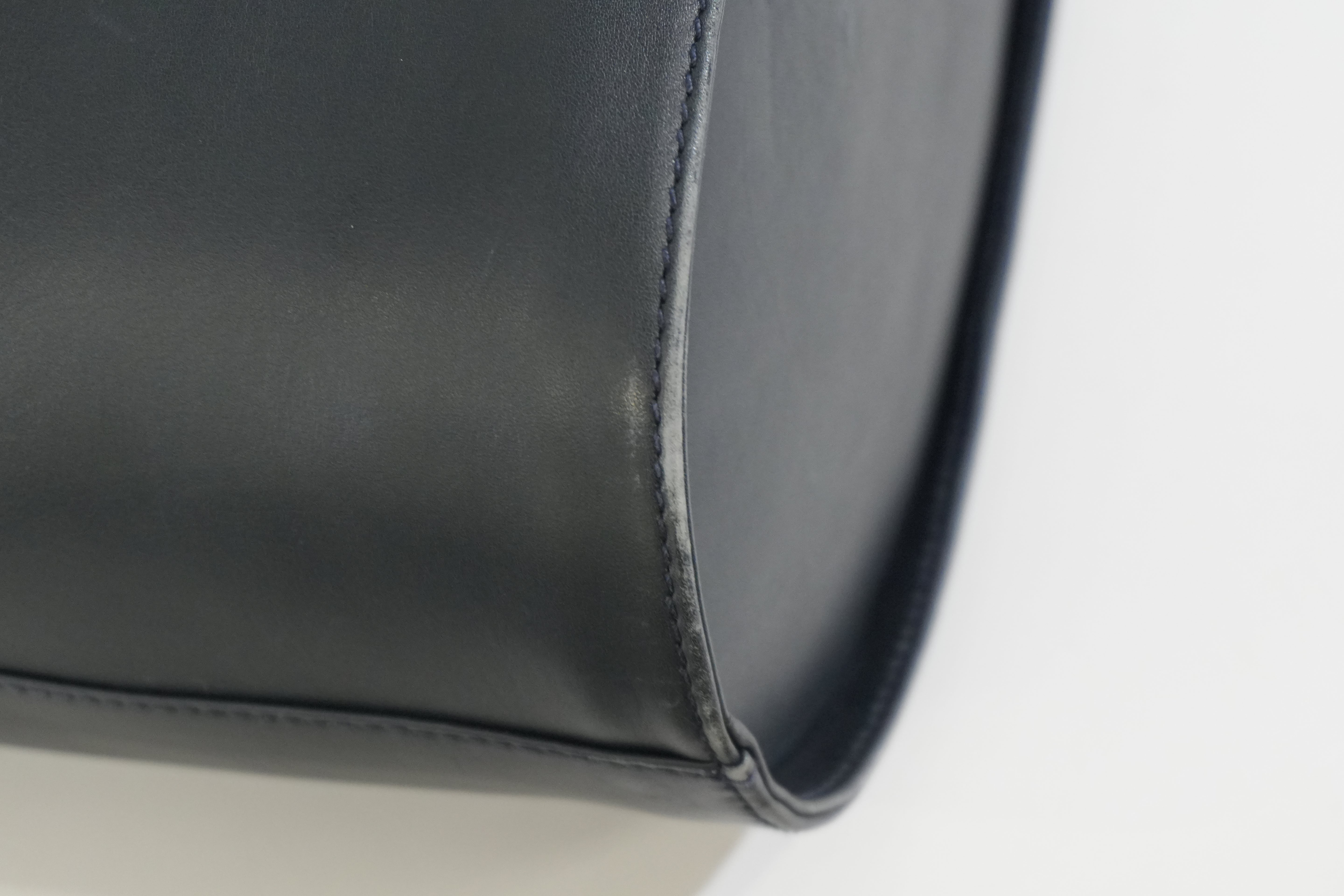 Pre-owned Ferragamo Bucket Shoulder Bag Navy Blue