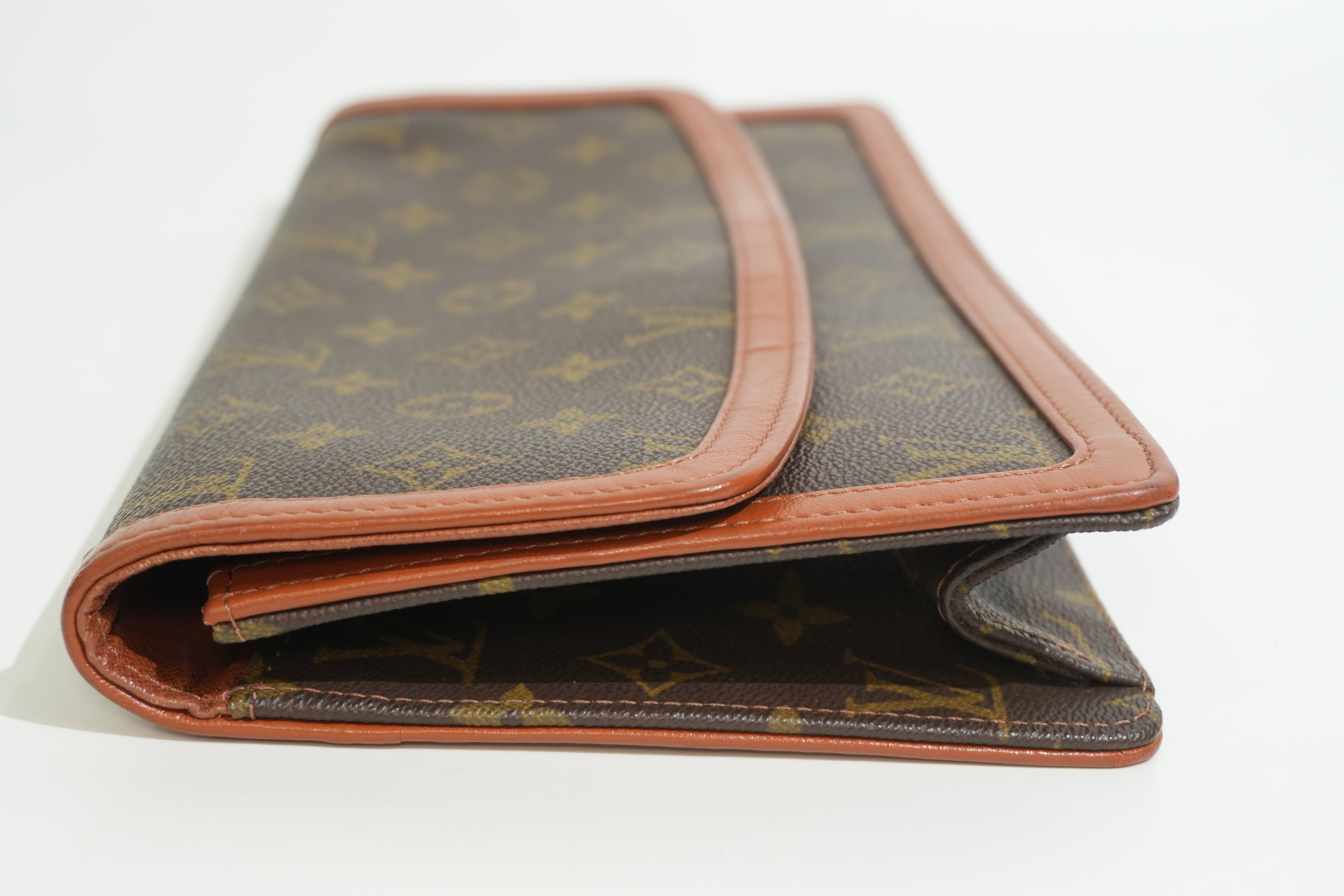 Pre-owned Louis Vuitton Monogram Dome Clutch Bag
