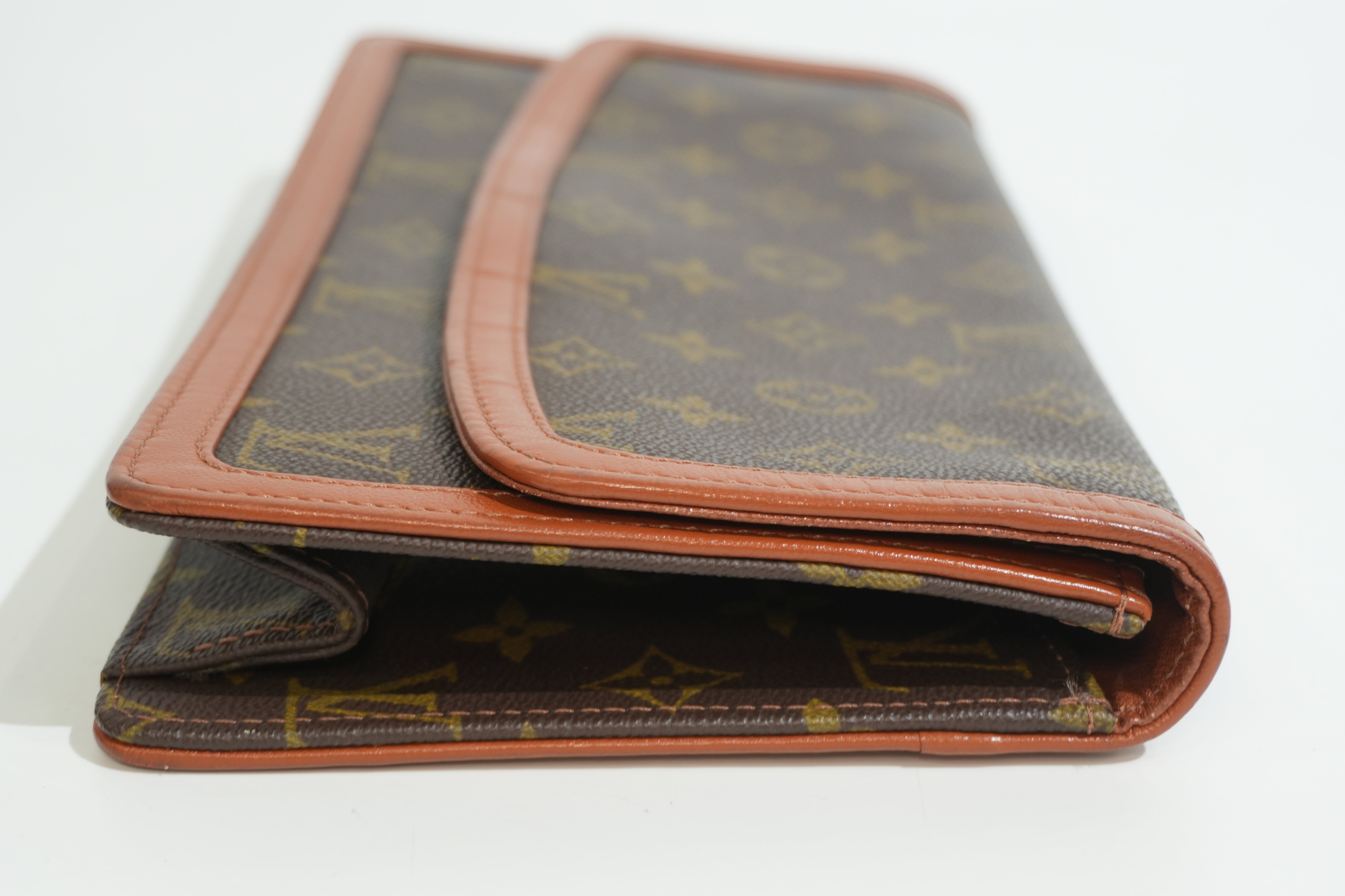 Pre-owned Louis Vuitton Monogram Dome Clutch Bag