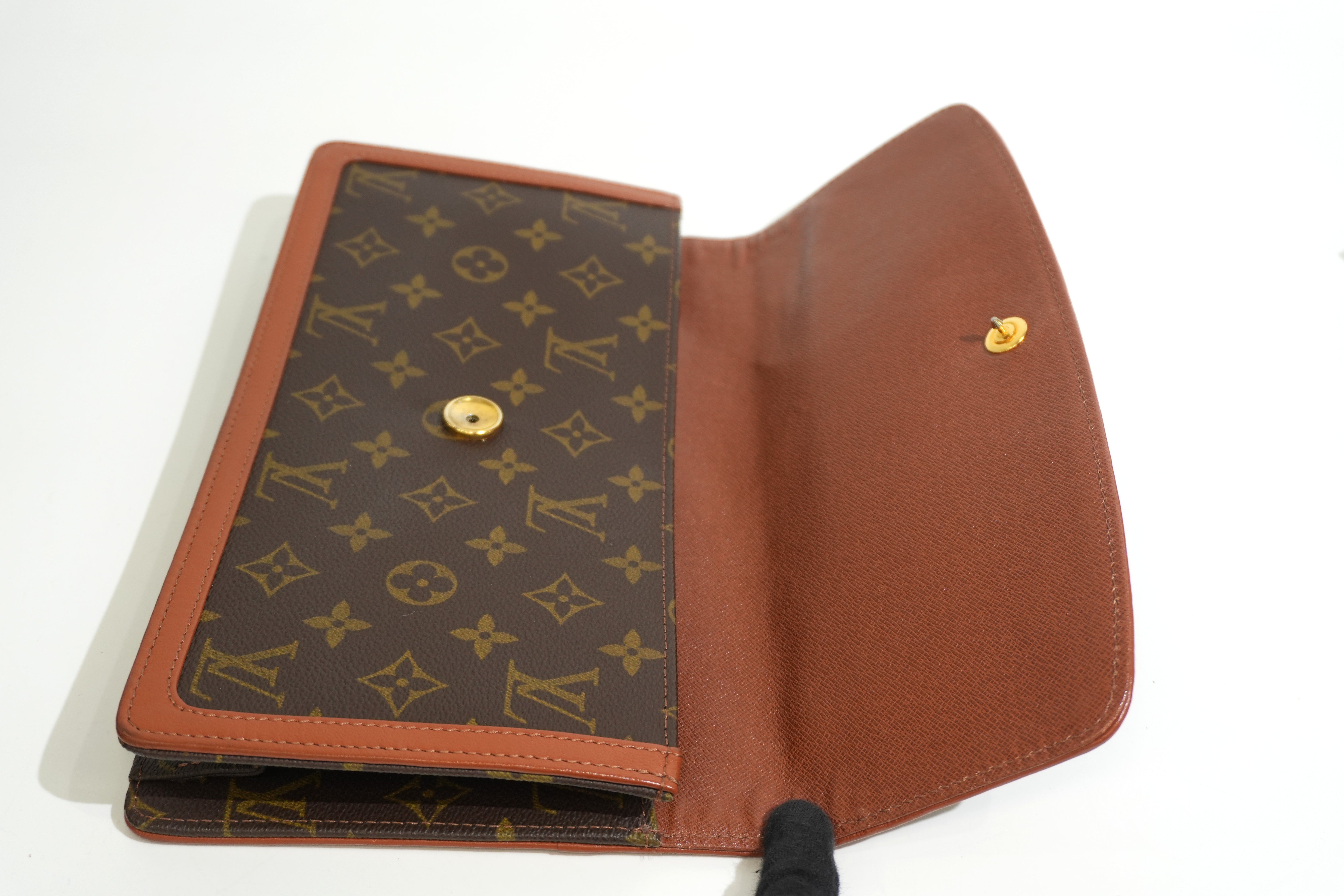 Pre-owned Louis Vuitton Monogram Dome Clutch Bag