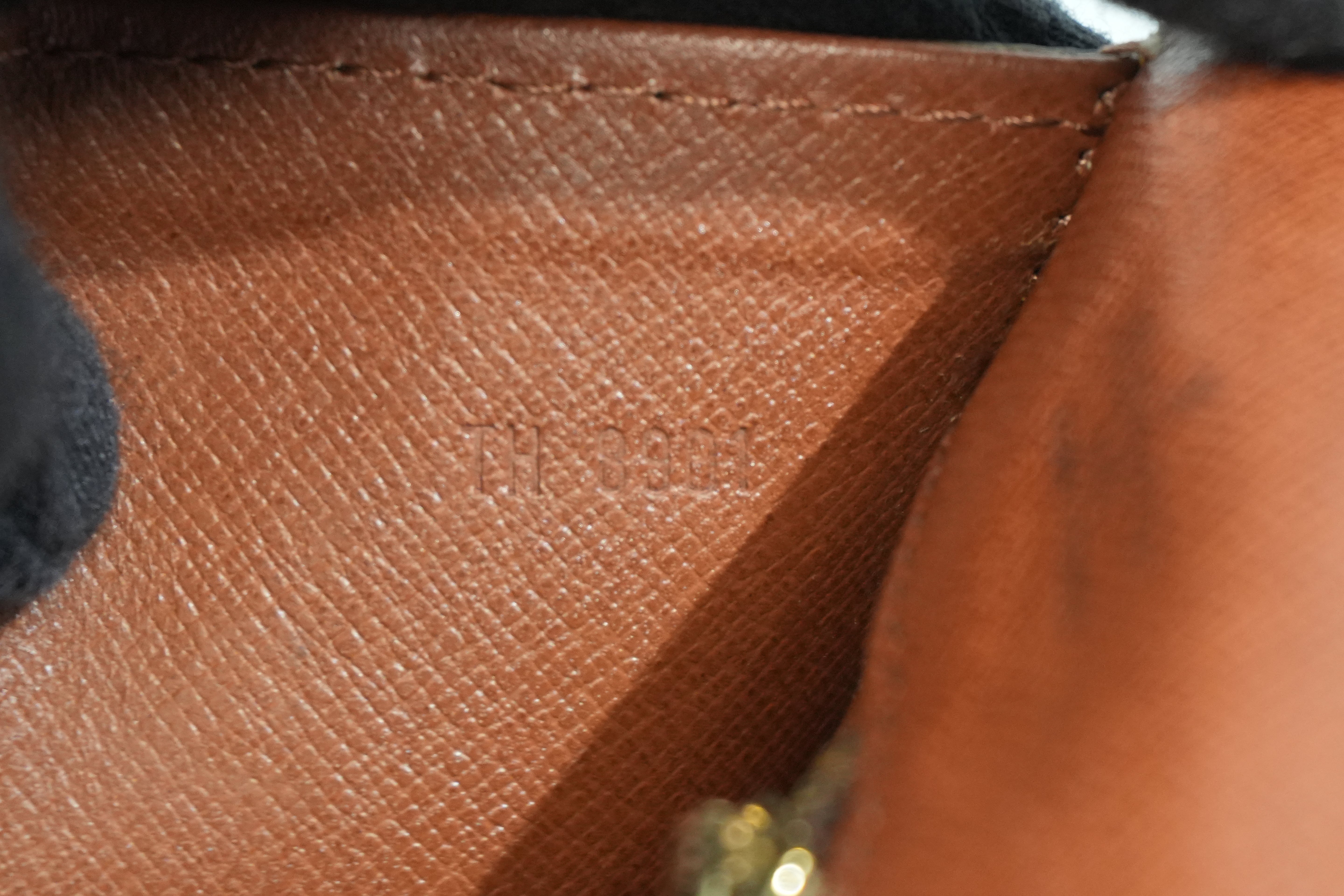 Pre-owned Louis Vuitton Monogram Dome Clutch Bag