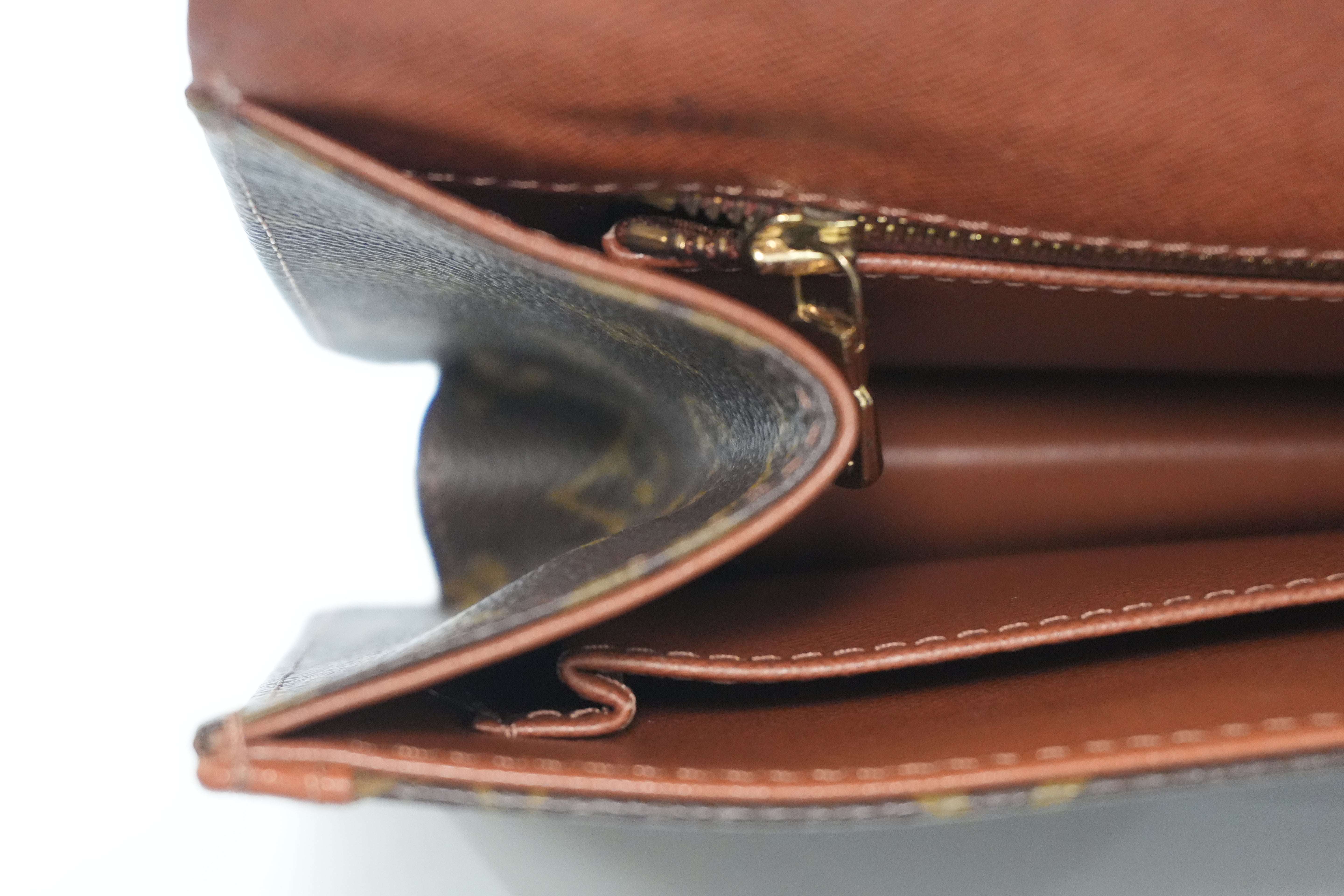 Pre-owned Louis Vuitton Monogram Dome Clutch Bag
