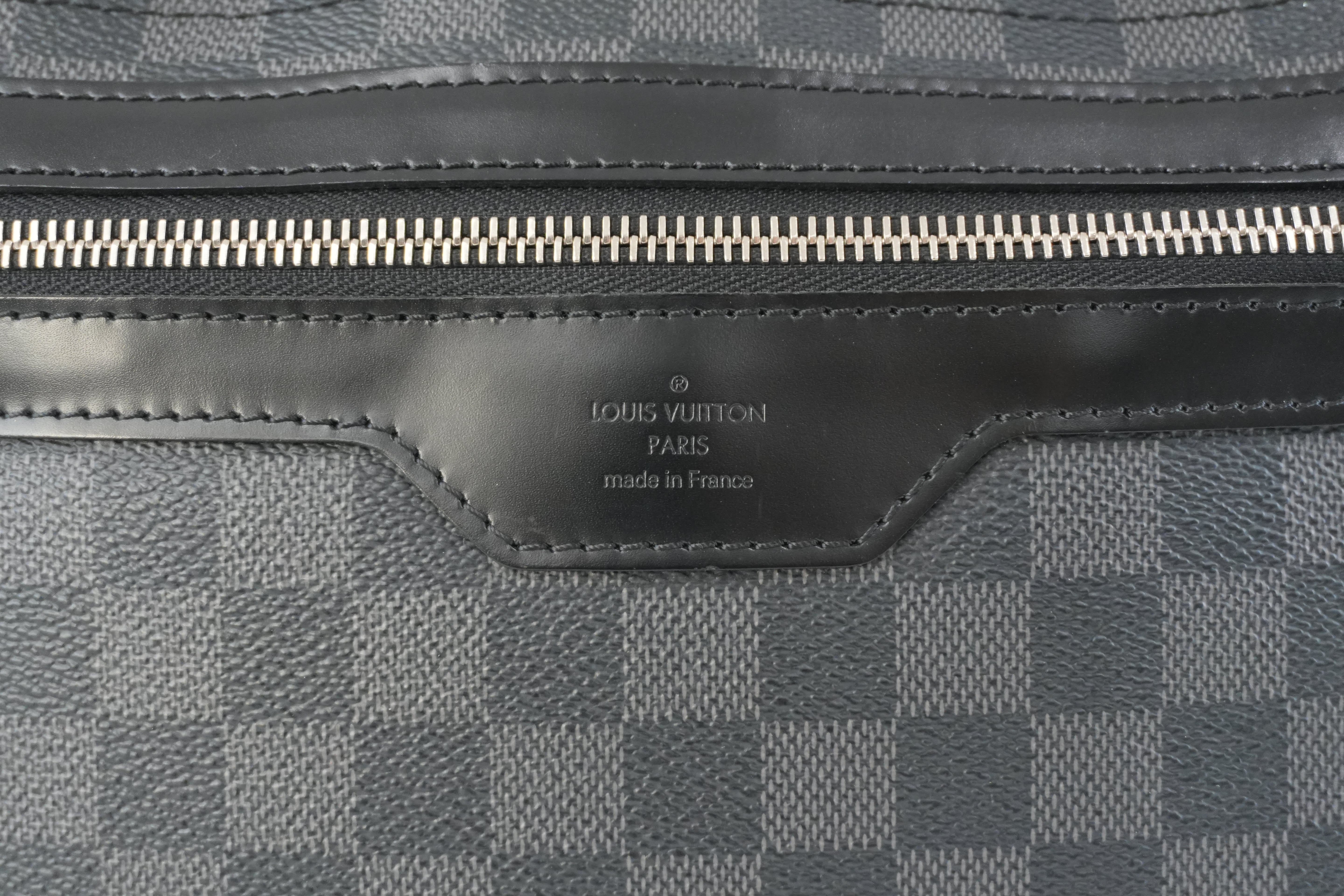 Pre-owned Louis Vuitton Damier Graphite Daniel MM Messenger Bag