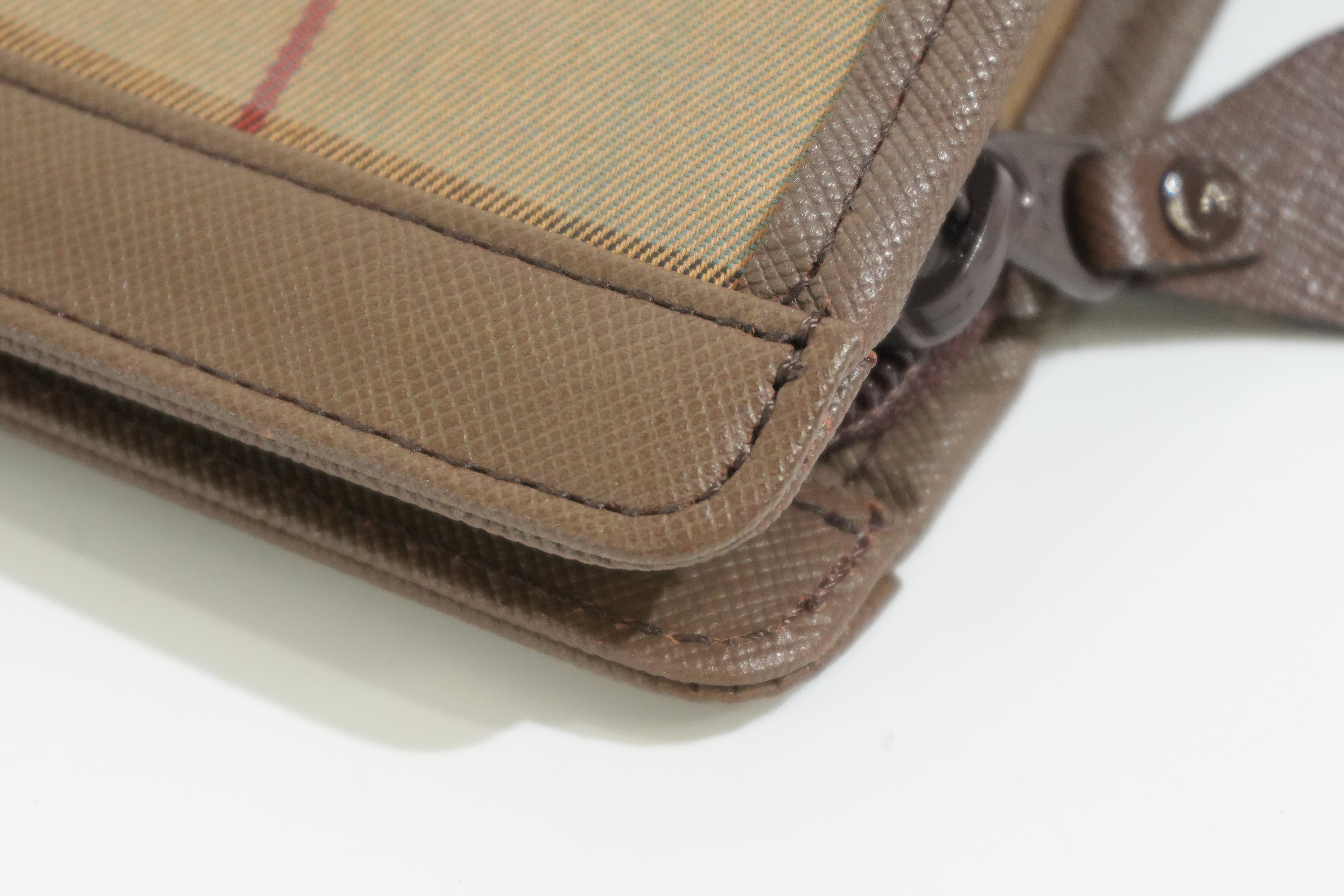 Pre-owned Burberry Nova Check Clutch Bag Green