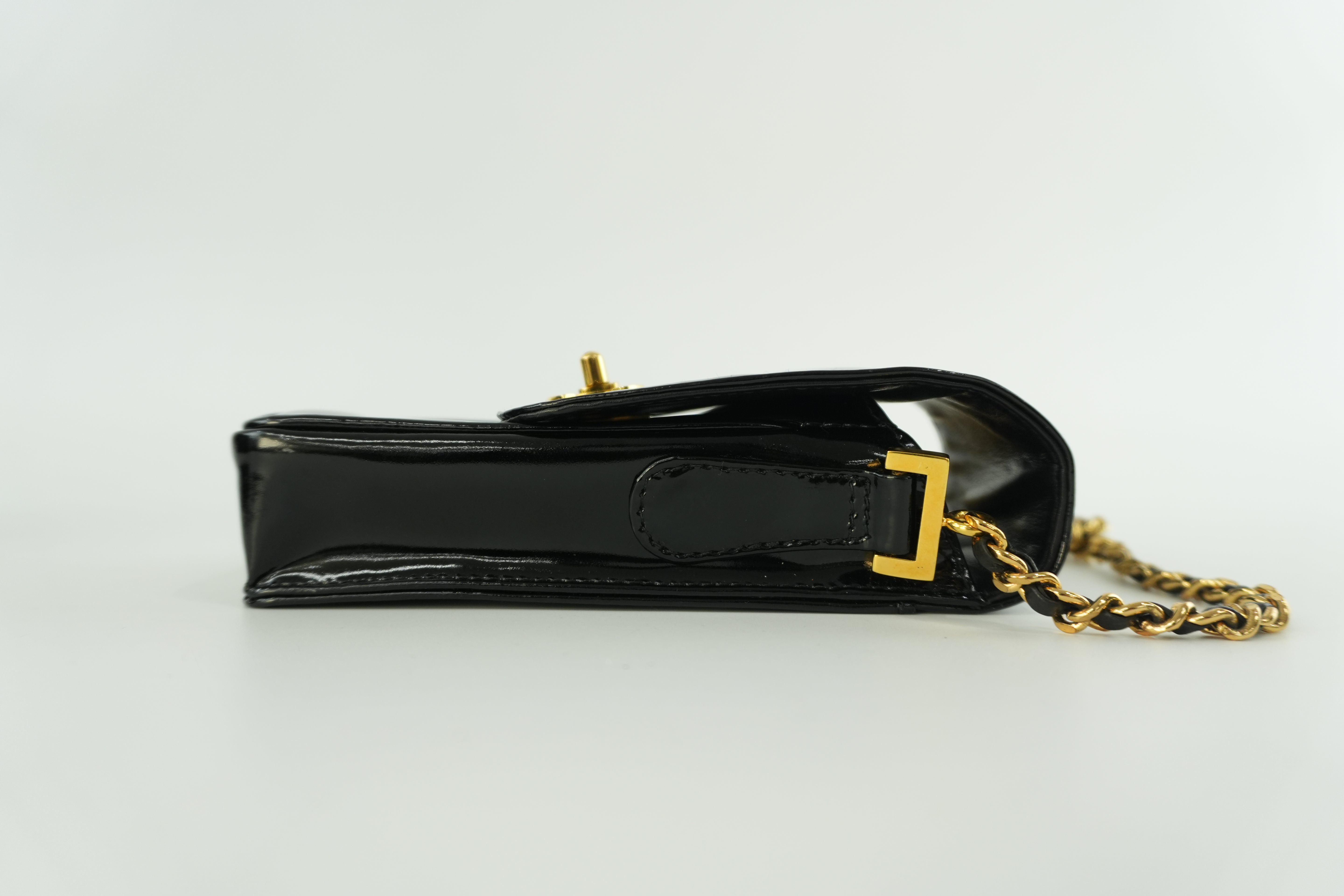 Chanel Coco Mark Chain Shoulder Bag Black Used