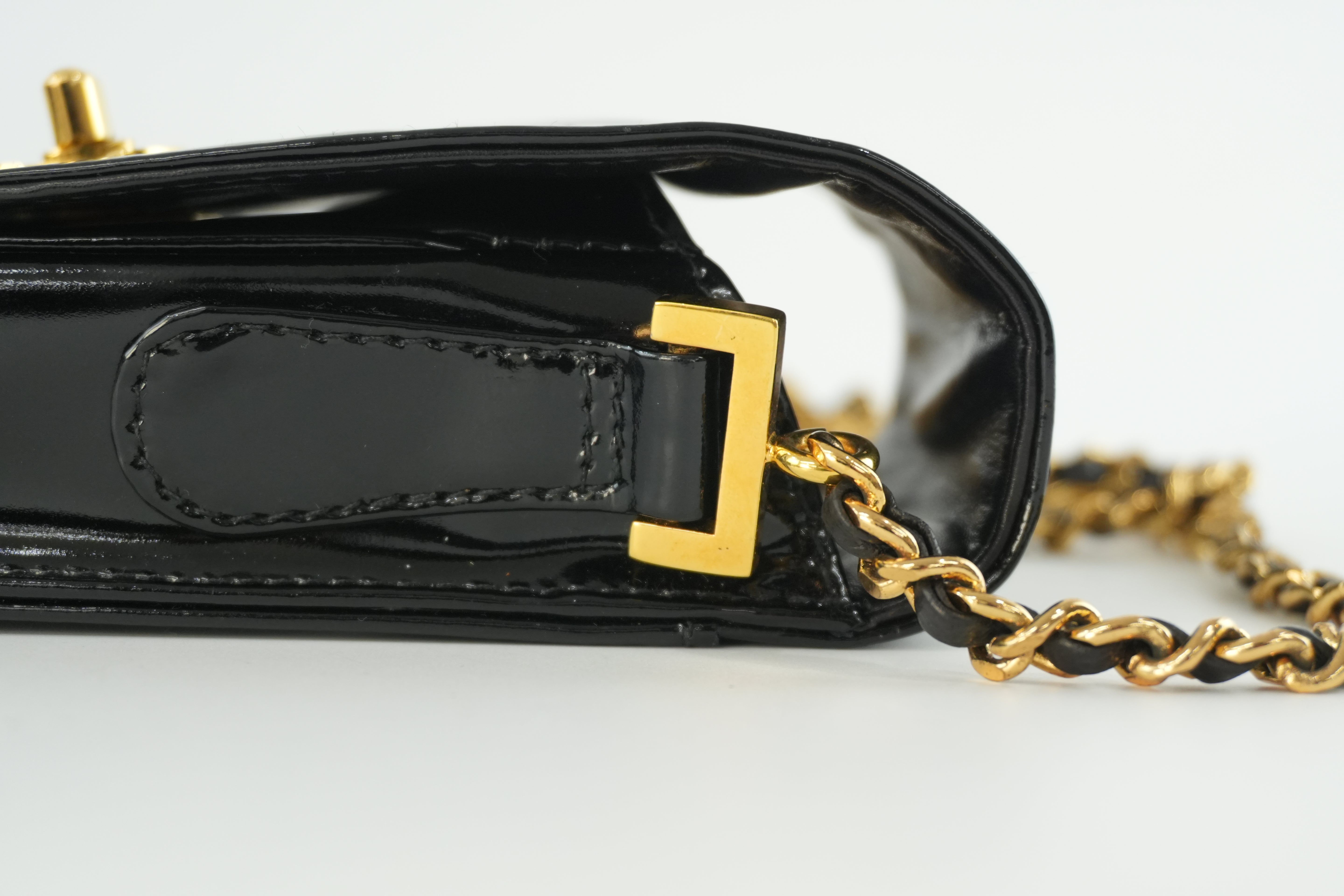 Chanel Coco Mark Chain Shoulder Bag Black Used