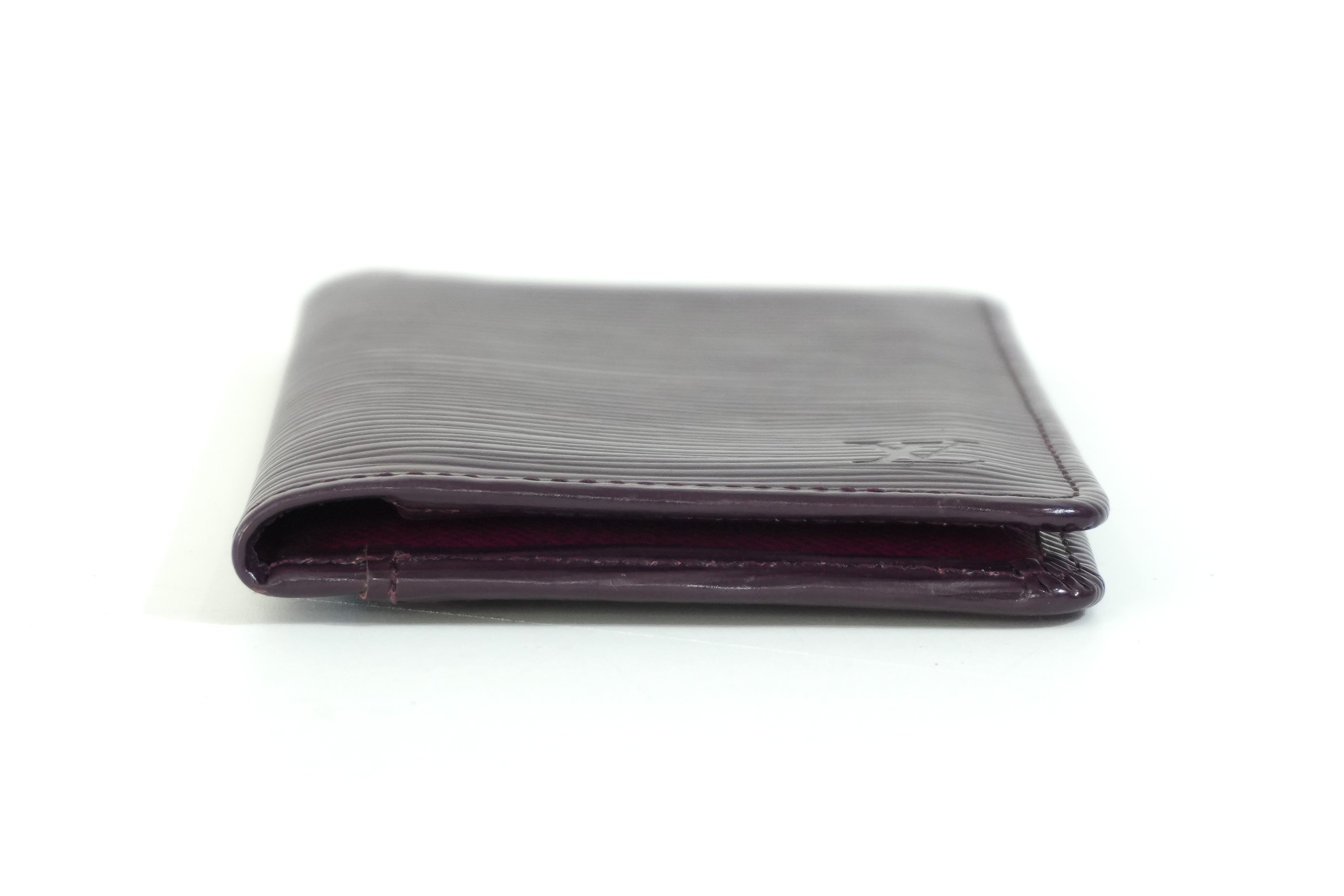 Pre-owned Louis Vuitton Epi Card Holder Purple