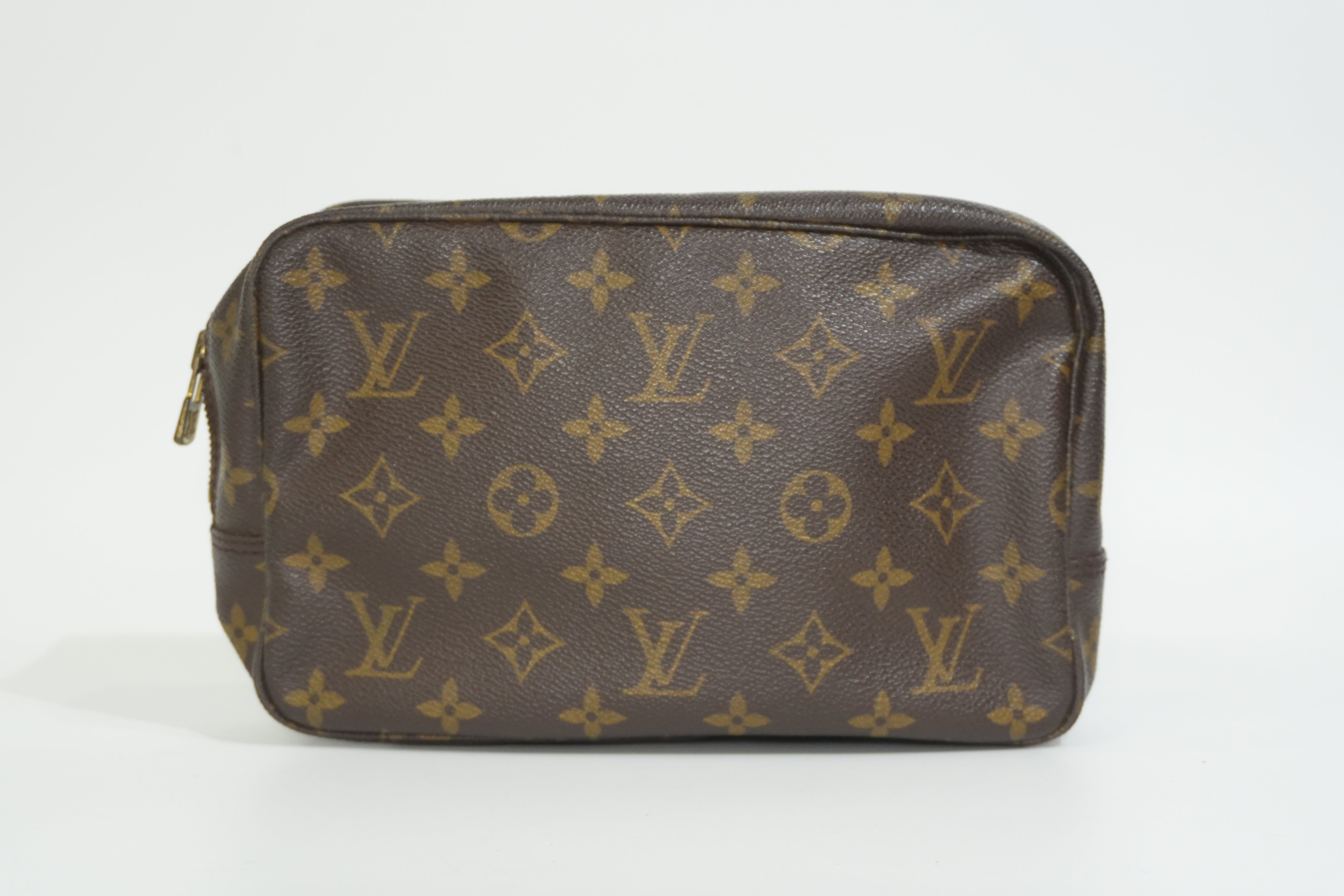 Pre-owned Louis Vuitton Monogram Trousse 23 Pouch