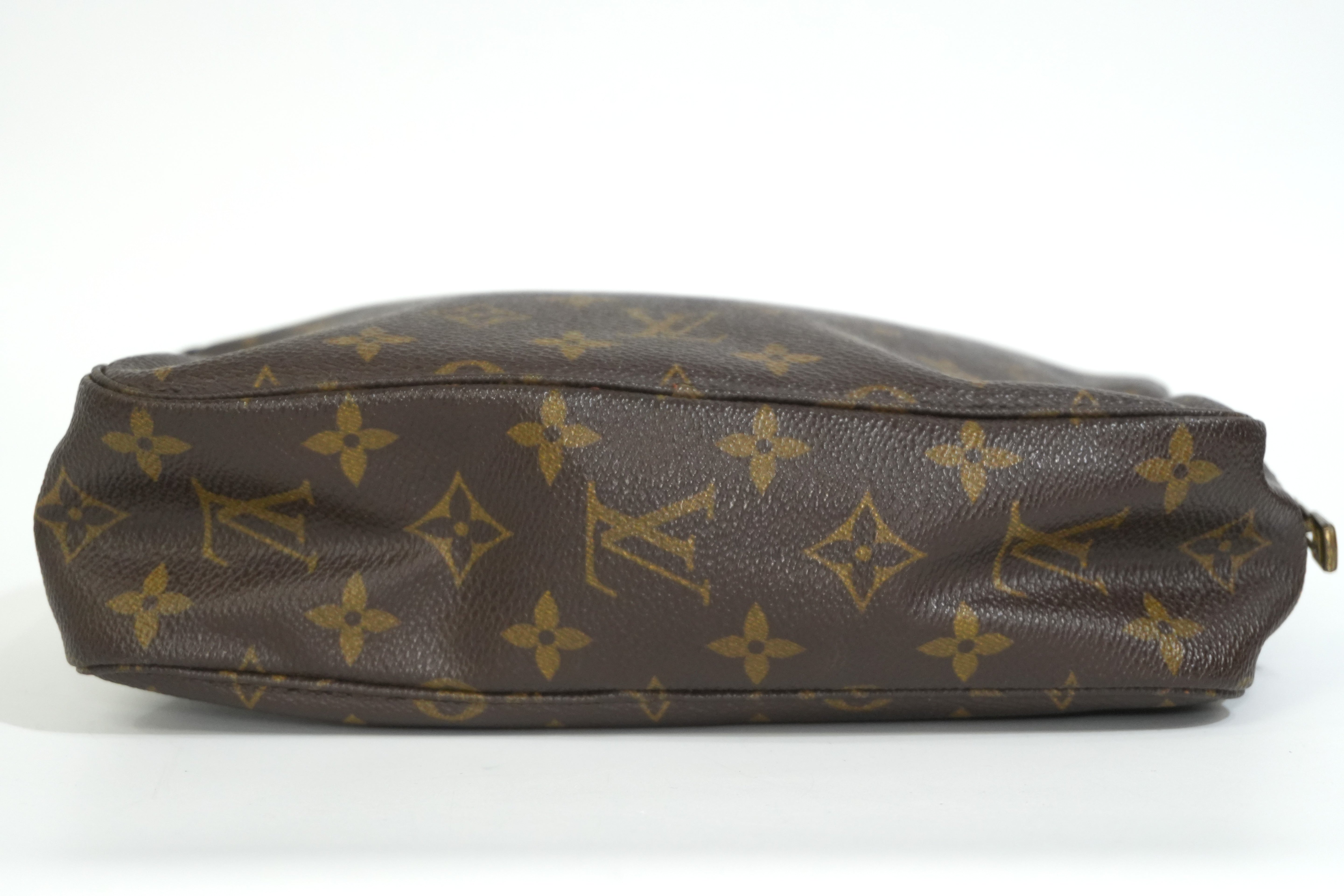 Pre-owned Louis Vuitton Monogram Trousse 23 Pouch