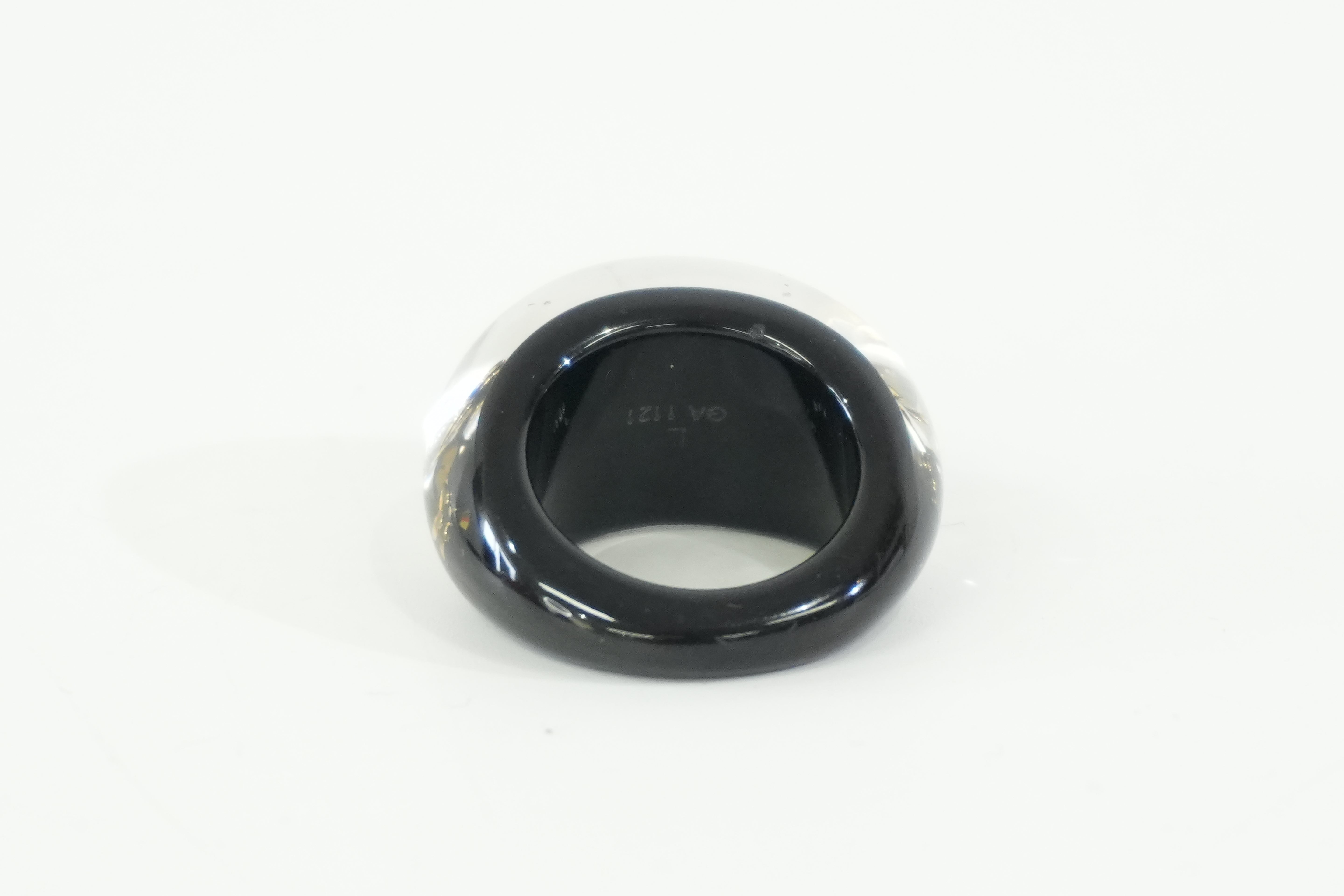 Pre-owned Louis Vuitton Resin Ring Size L Black