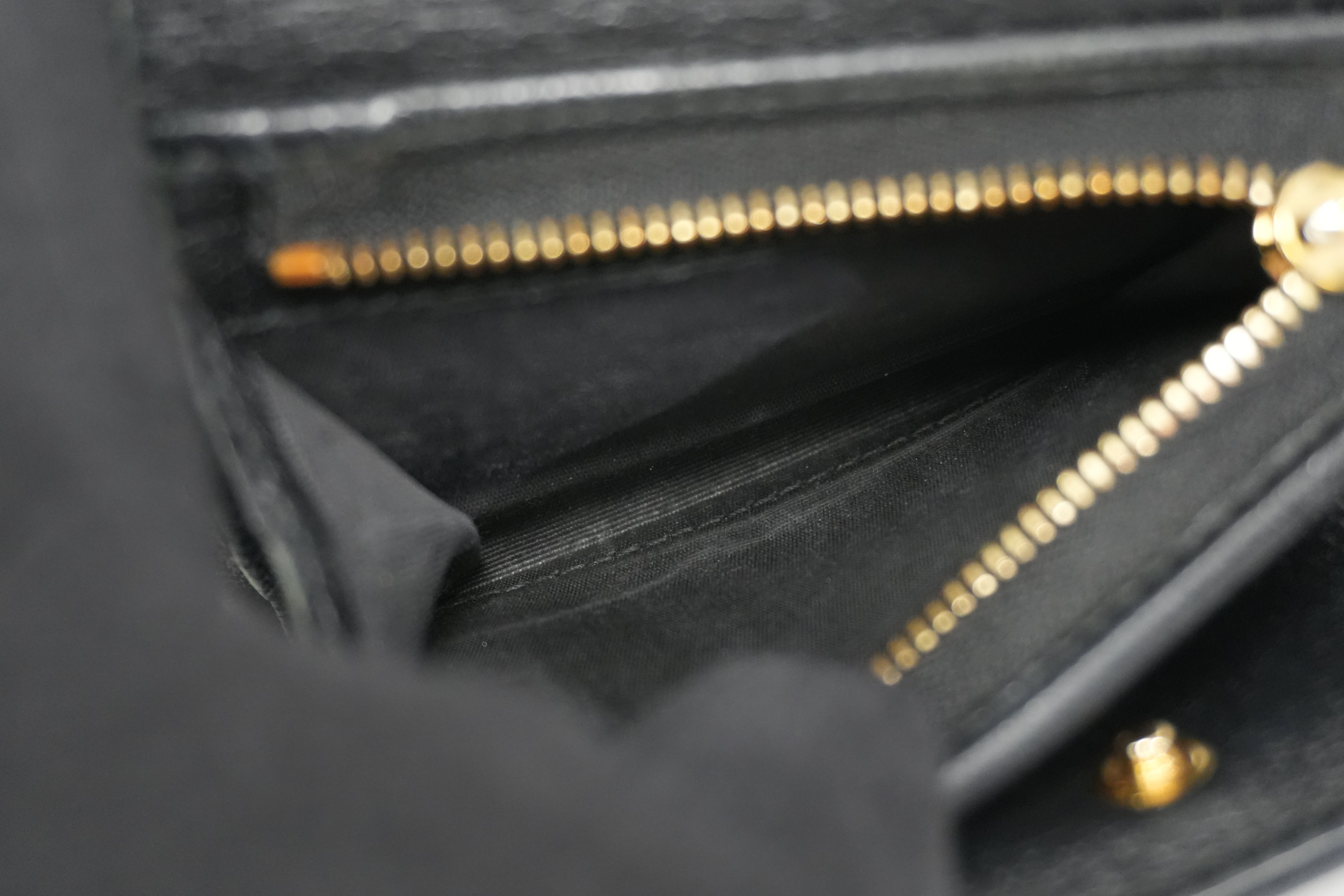 Pre-owned Gucci Trifold Wallet Black