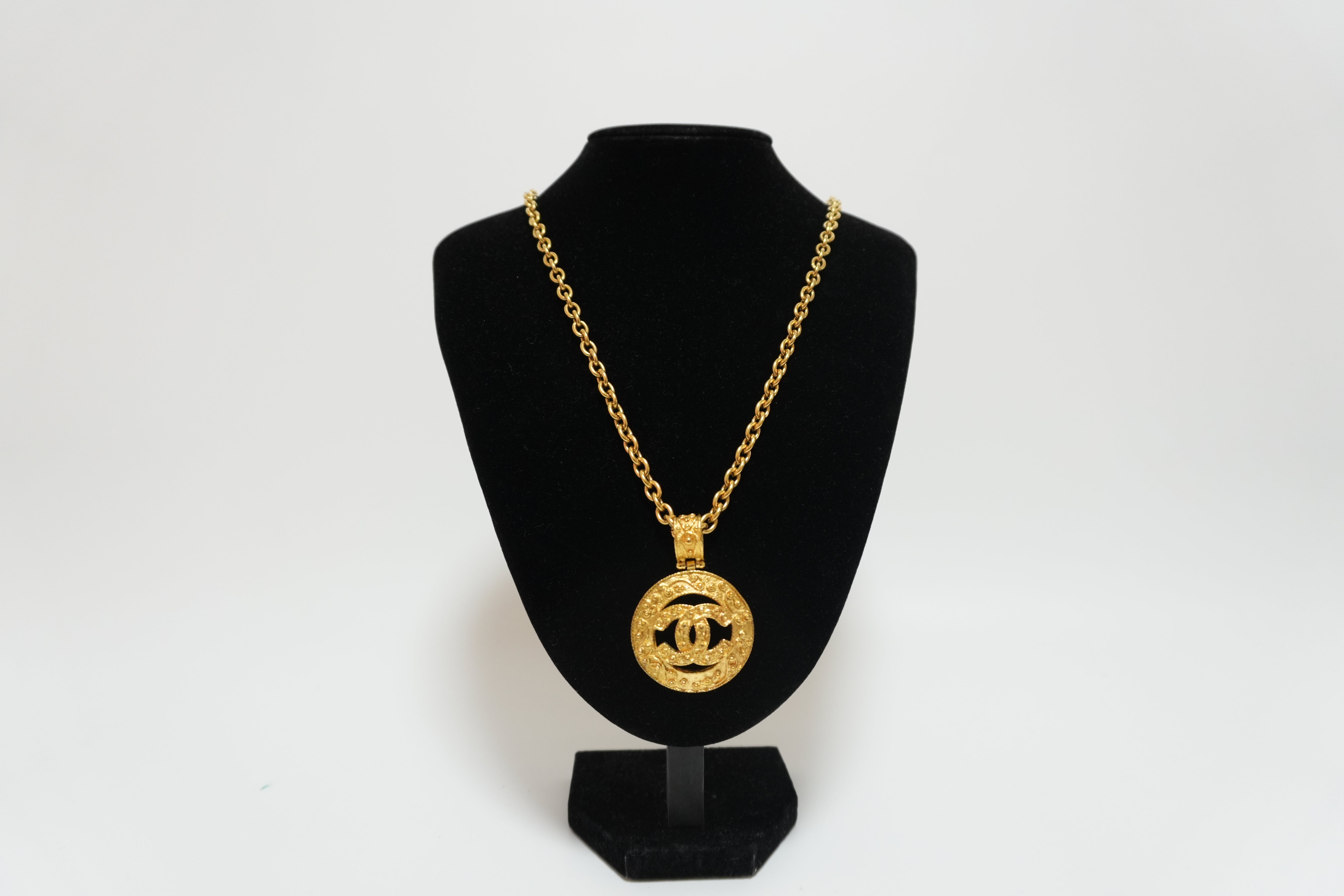 Pre-owned Chanel Vintage Coco Mark Necklace