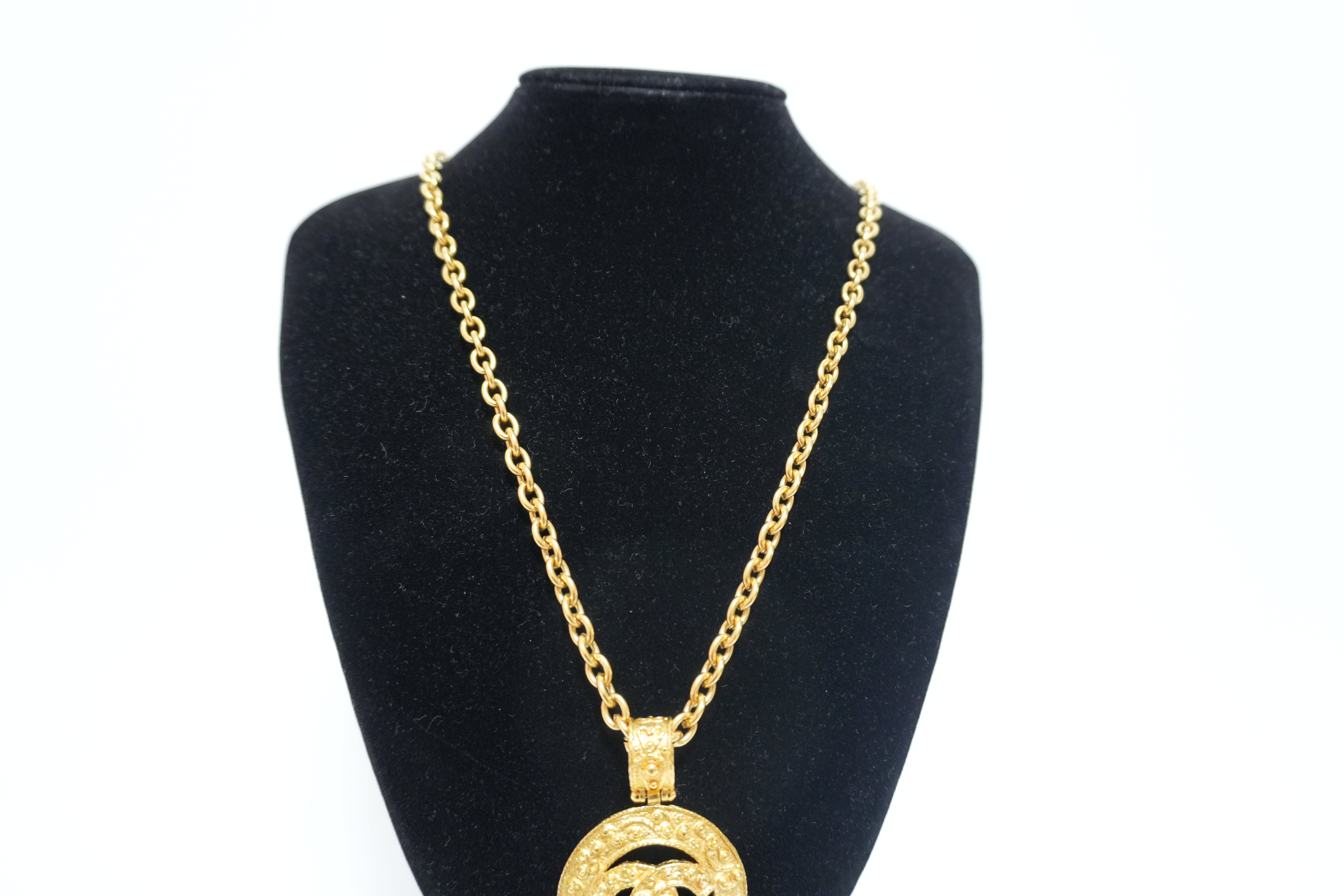 Pre-owned Chanel Vintage Coco Mark Necklace