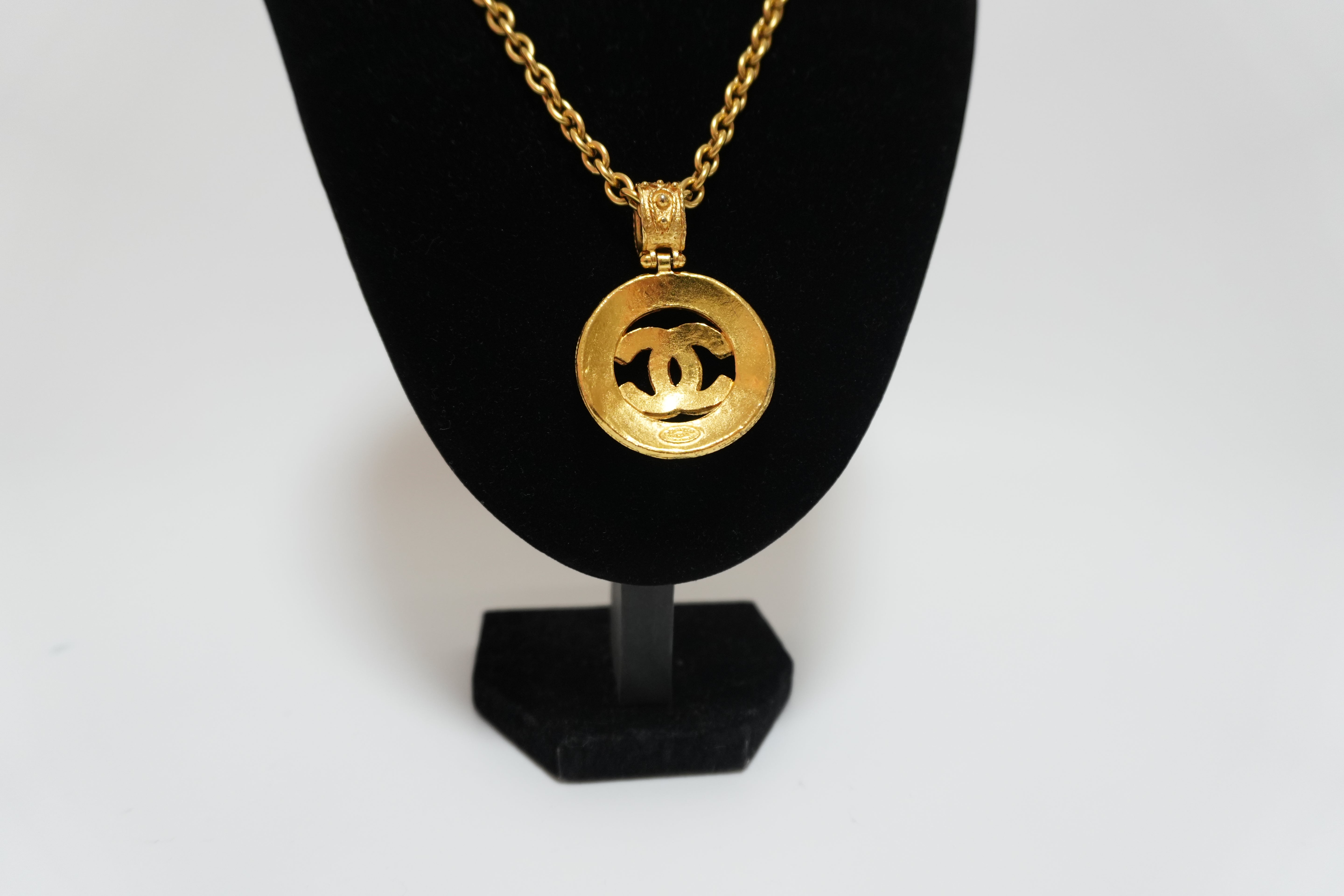 Pre-owned Chanel Vintage Coco Mark Necklace