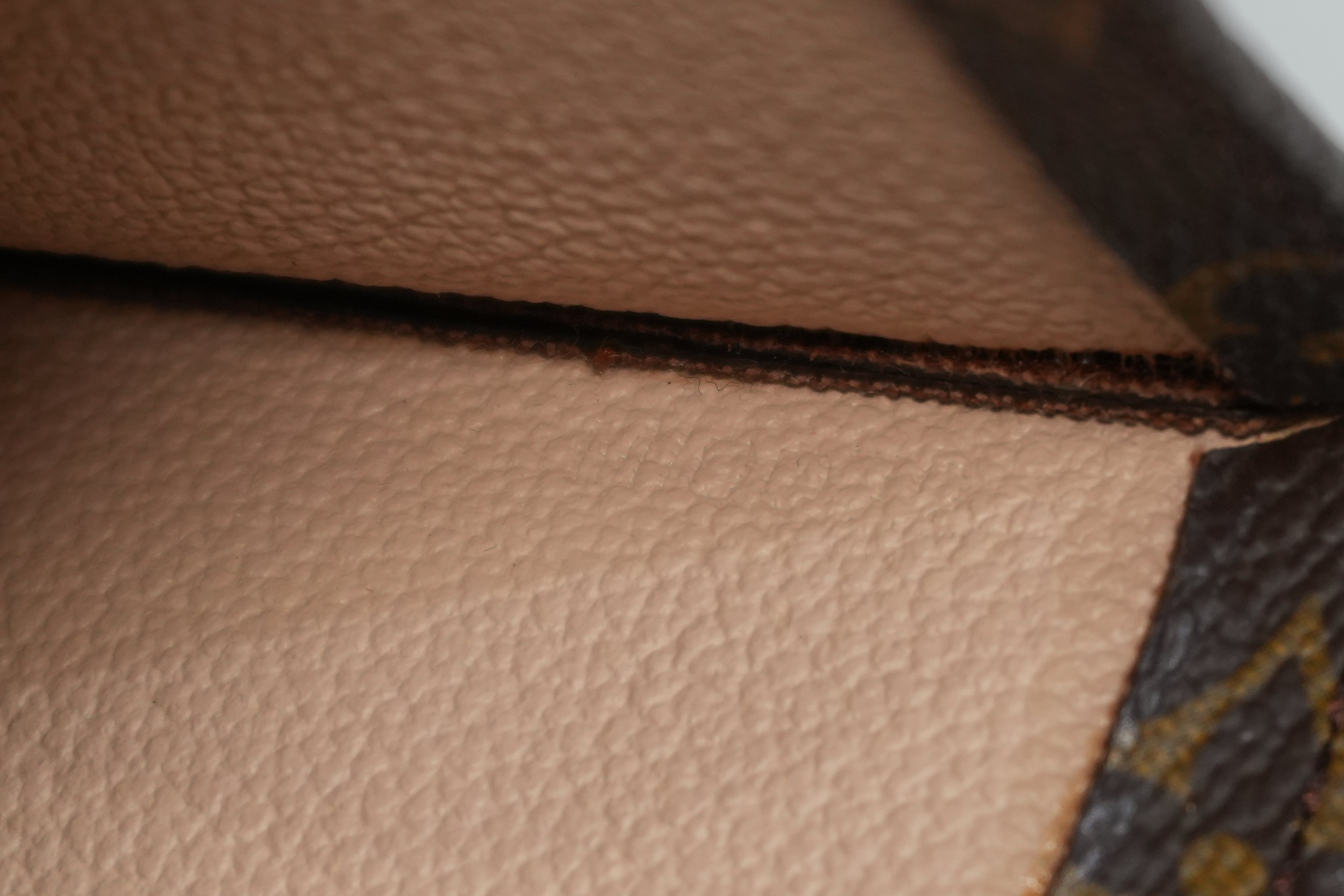 Pre-owned Louis Vuitton Monogram Sac Plat Handbag