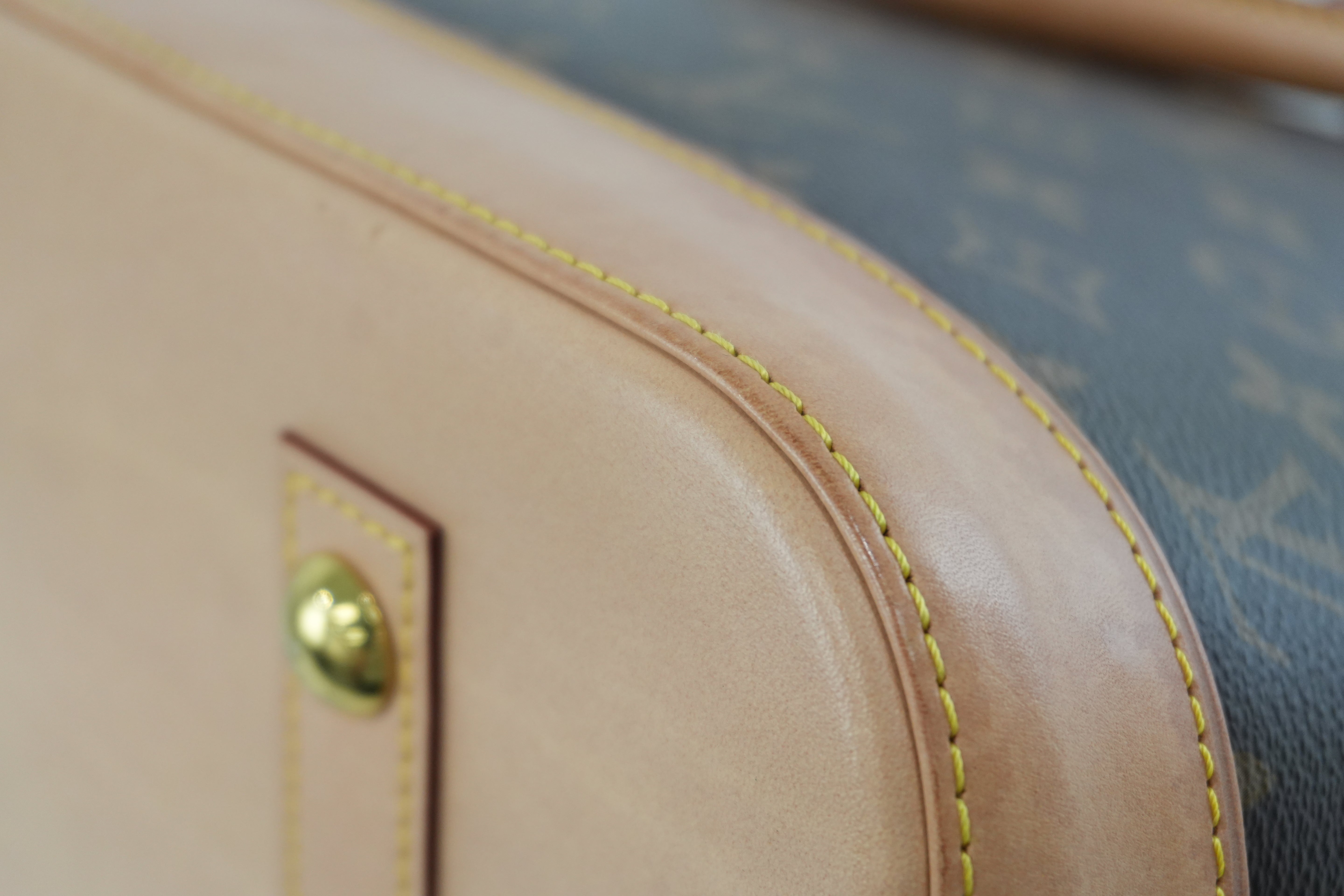 Louis Vuitton Monogram Alma PM Handbag Used