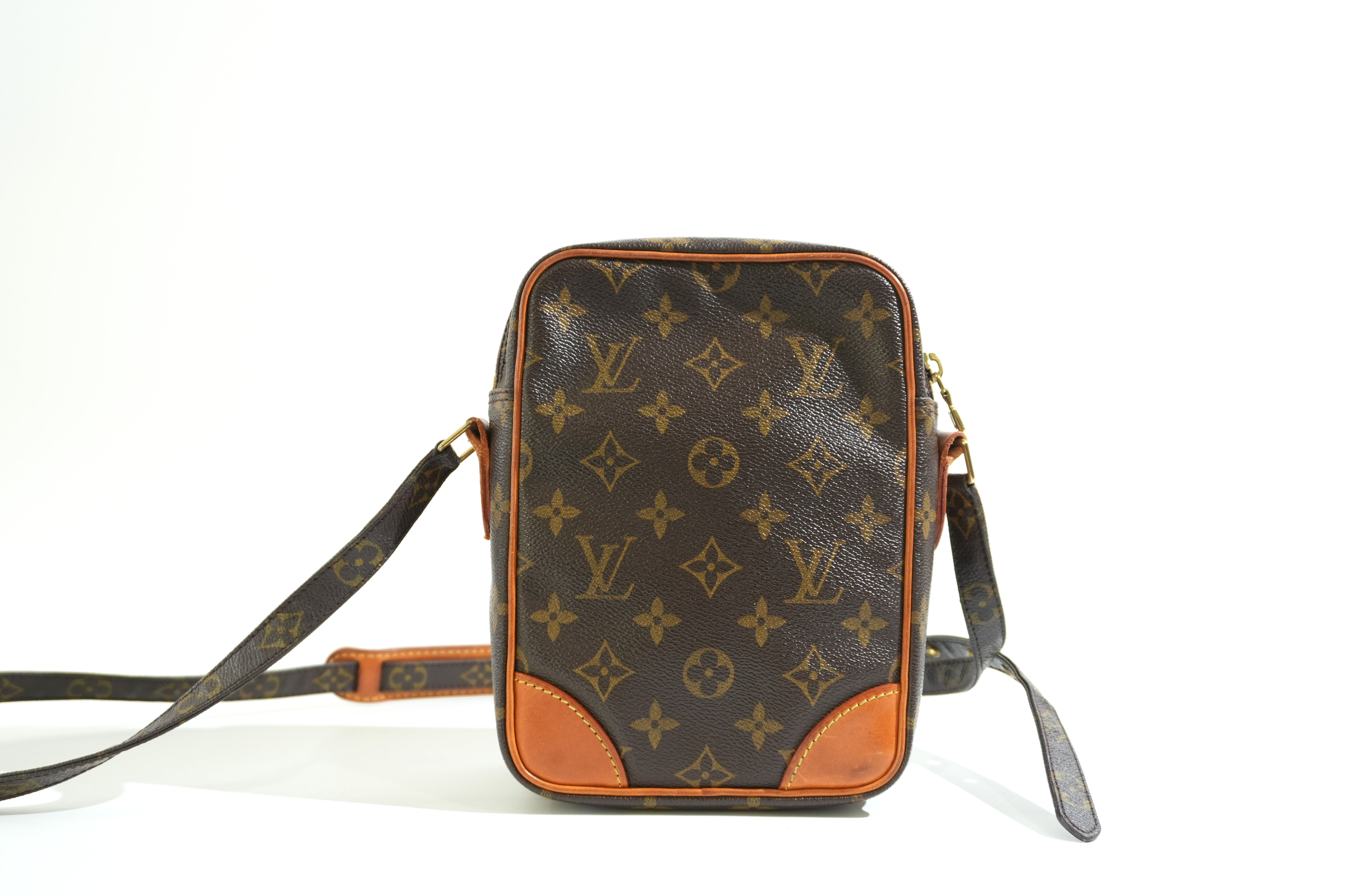 Pre-owned Louis Vuitton Monogram Amazon Crossbody Bag