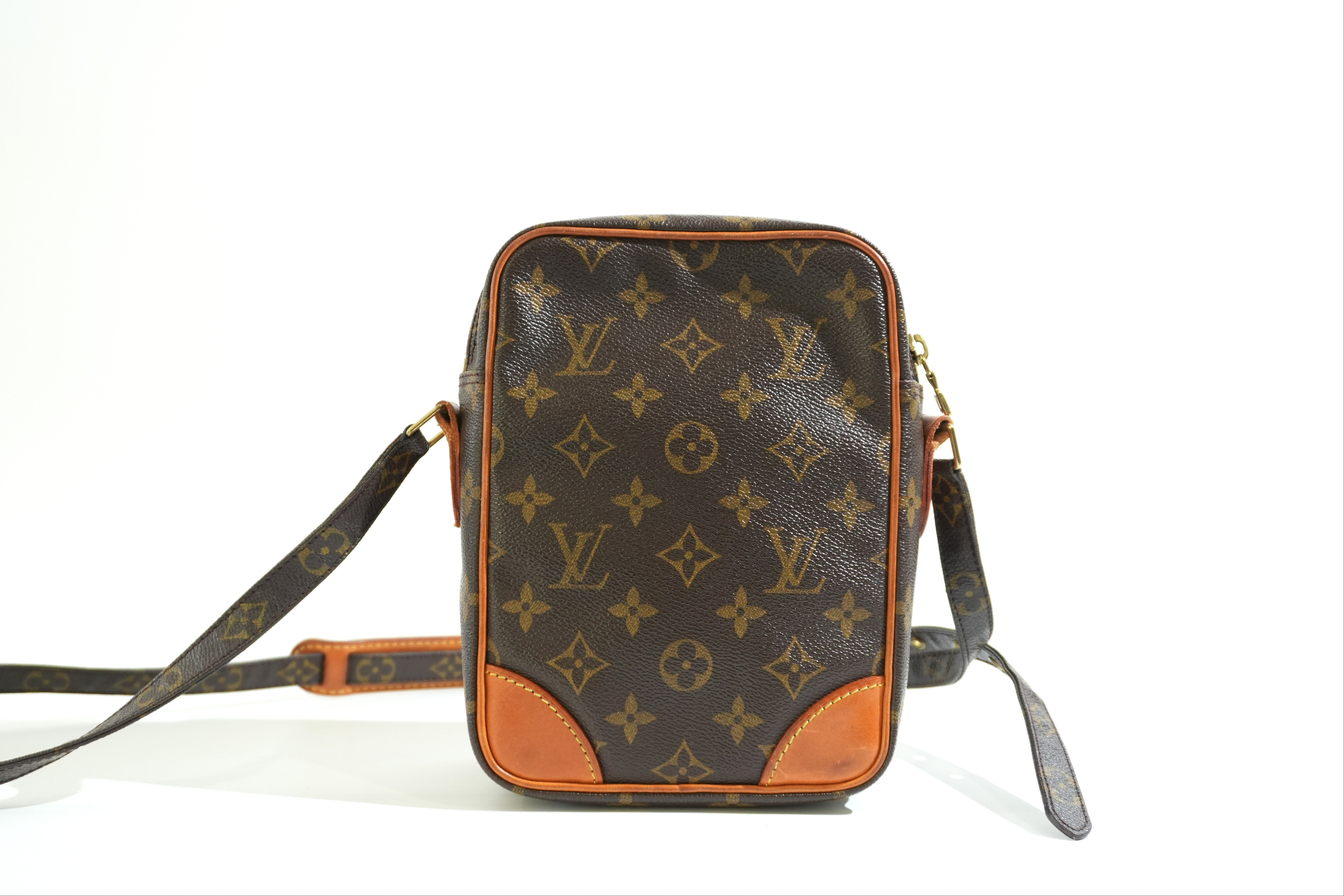 Pre-owned Louis Vuitton Monogram Amazon Crossbody Bag