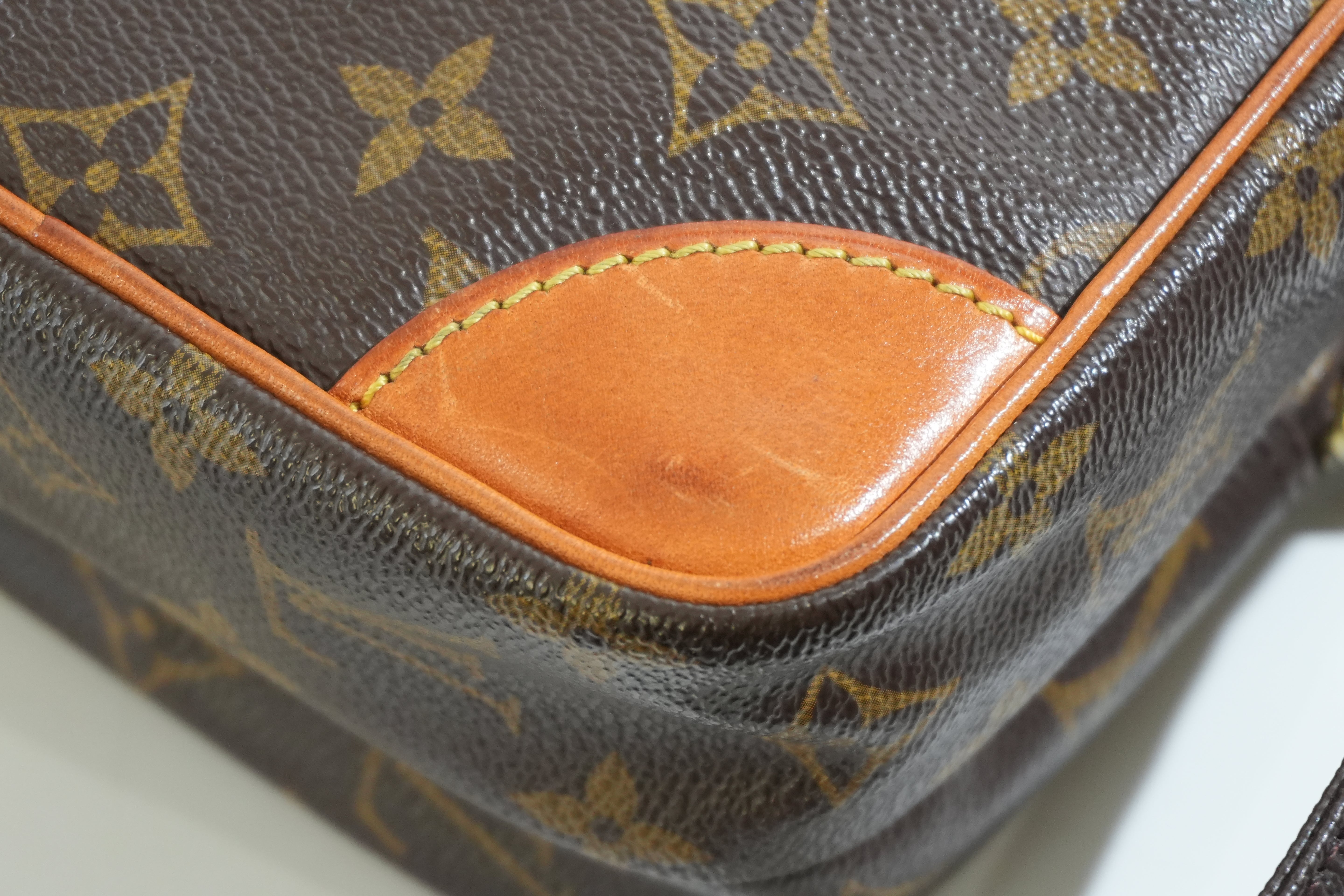 Pre-owned Louis Vuitton Monogram Amazon Crossbody Bag