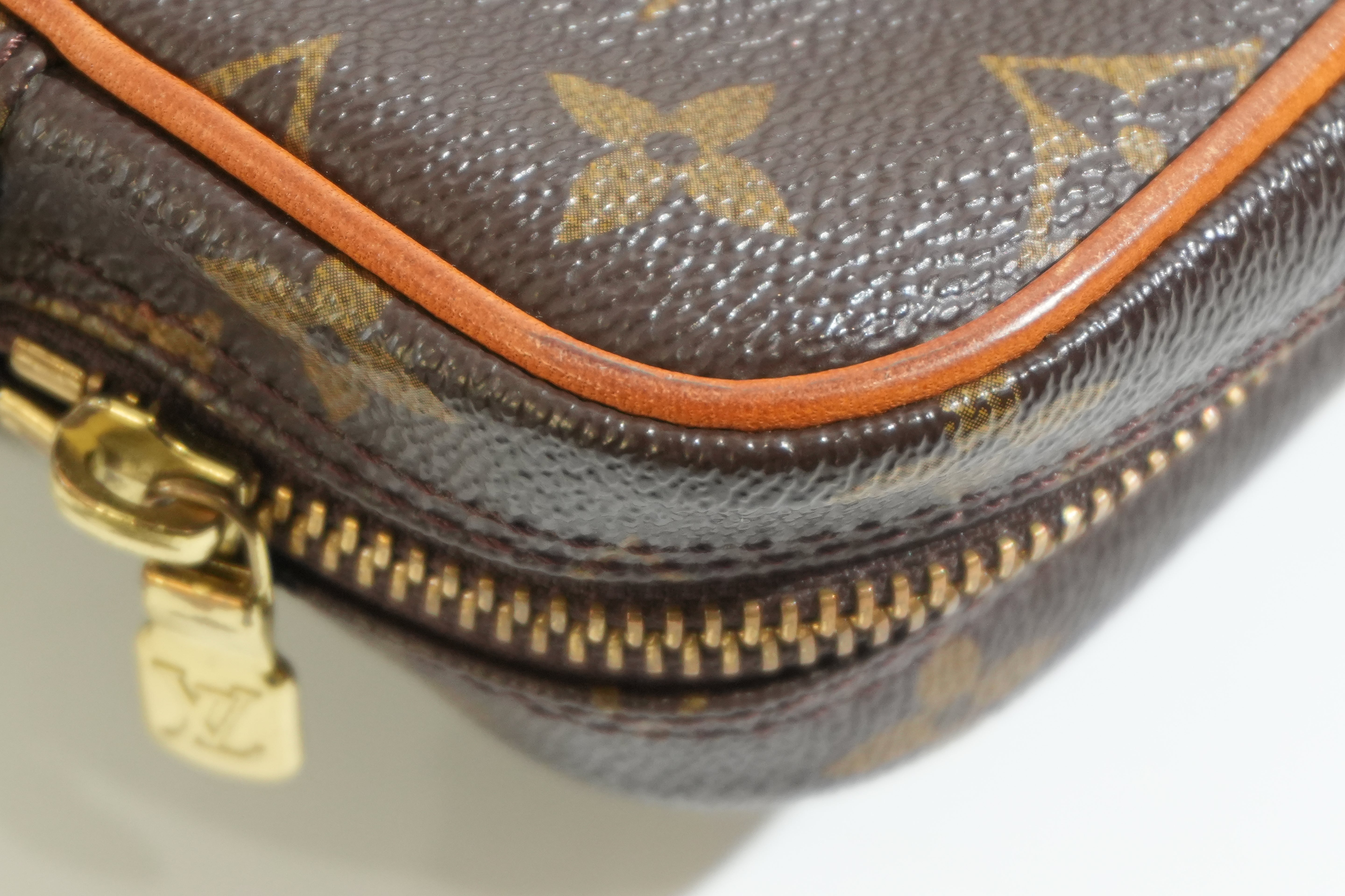 Pre-owned Louis Vuitton Monogram Amazon Crossbody Bag