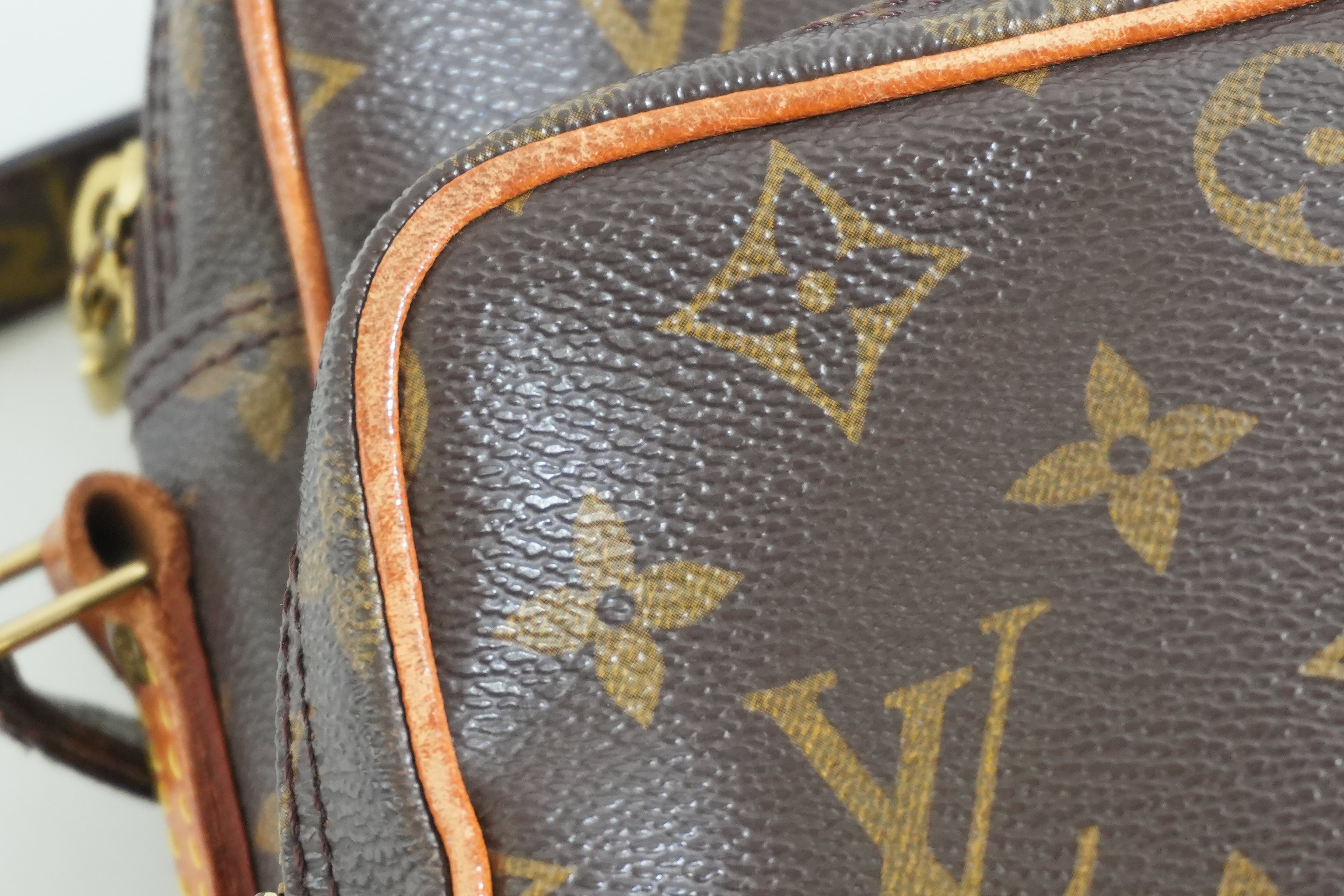 Pre-owned Louis Vuitton Monogram Amazon Crossbody Bag