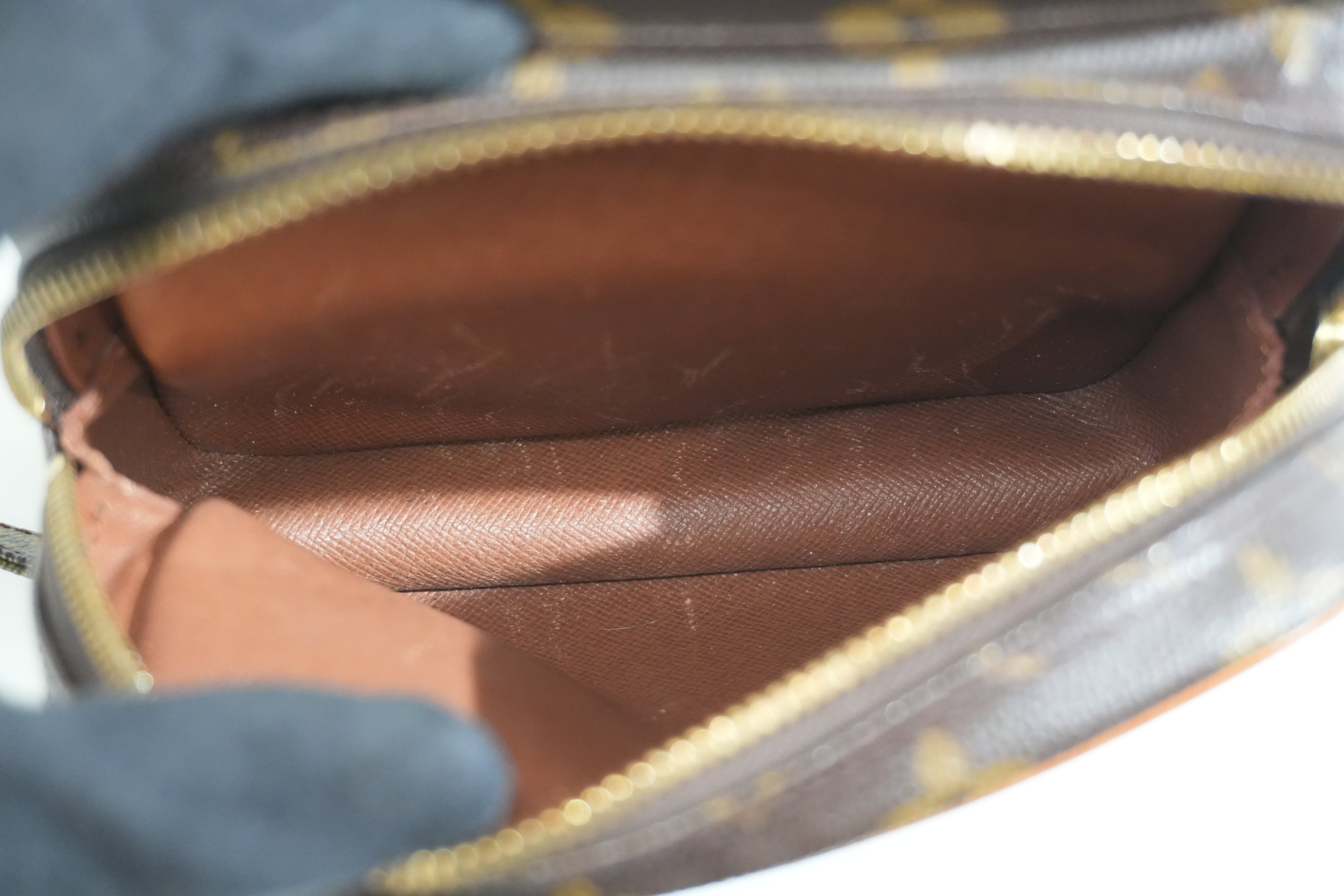 Pre-owned Louis Vuitton Monogram Amazon Crossbody Bag