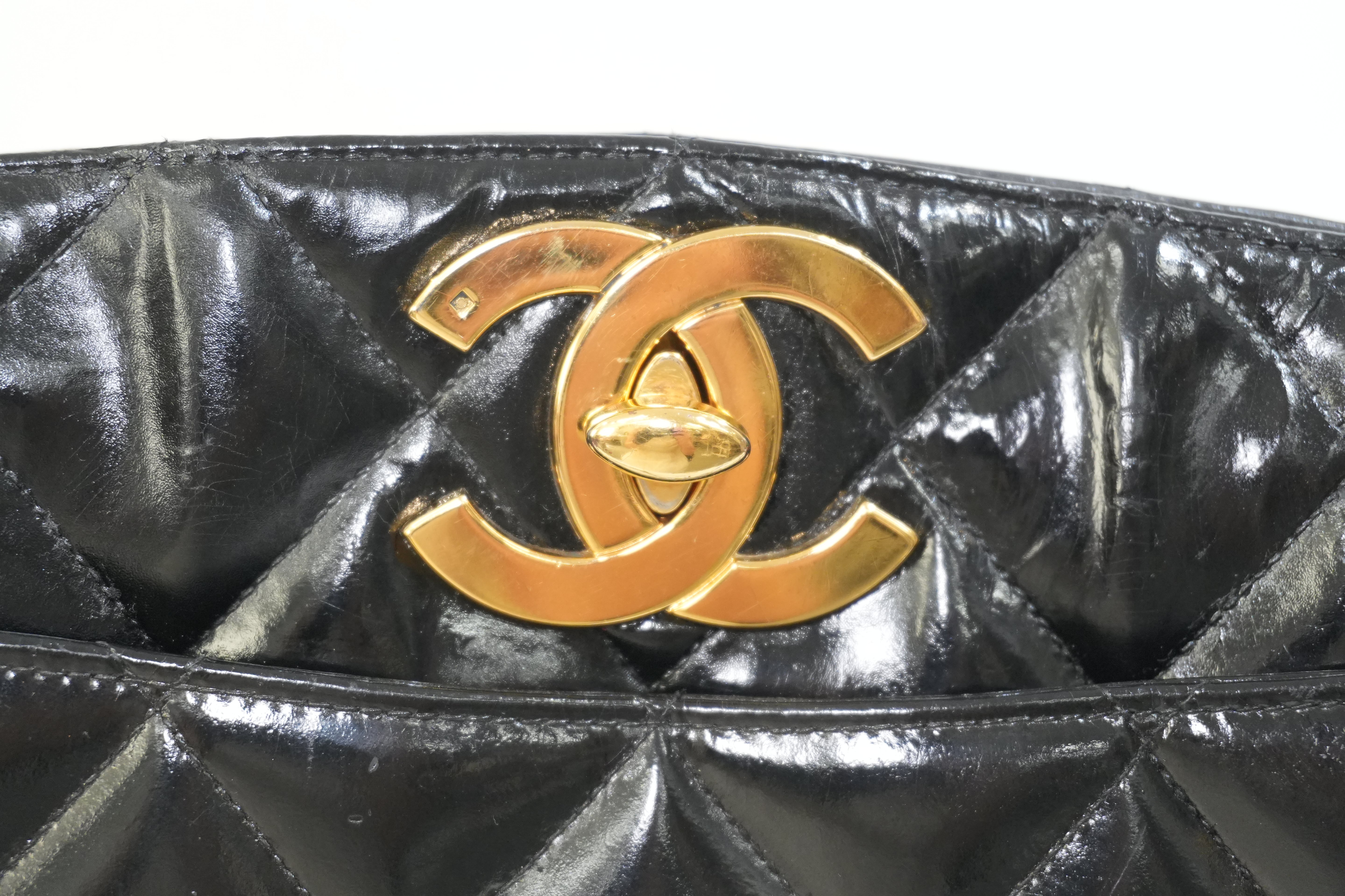 Pre-owned Chanel Patent Lambskin Leather Quilted Tote Bag Black
